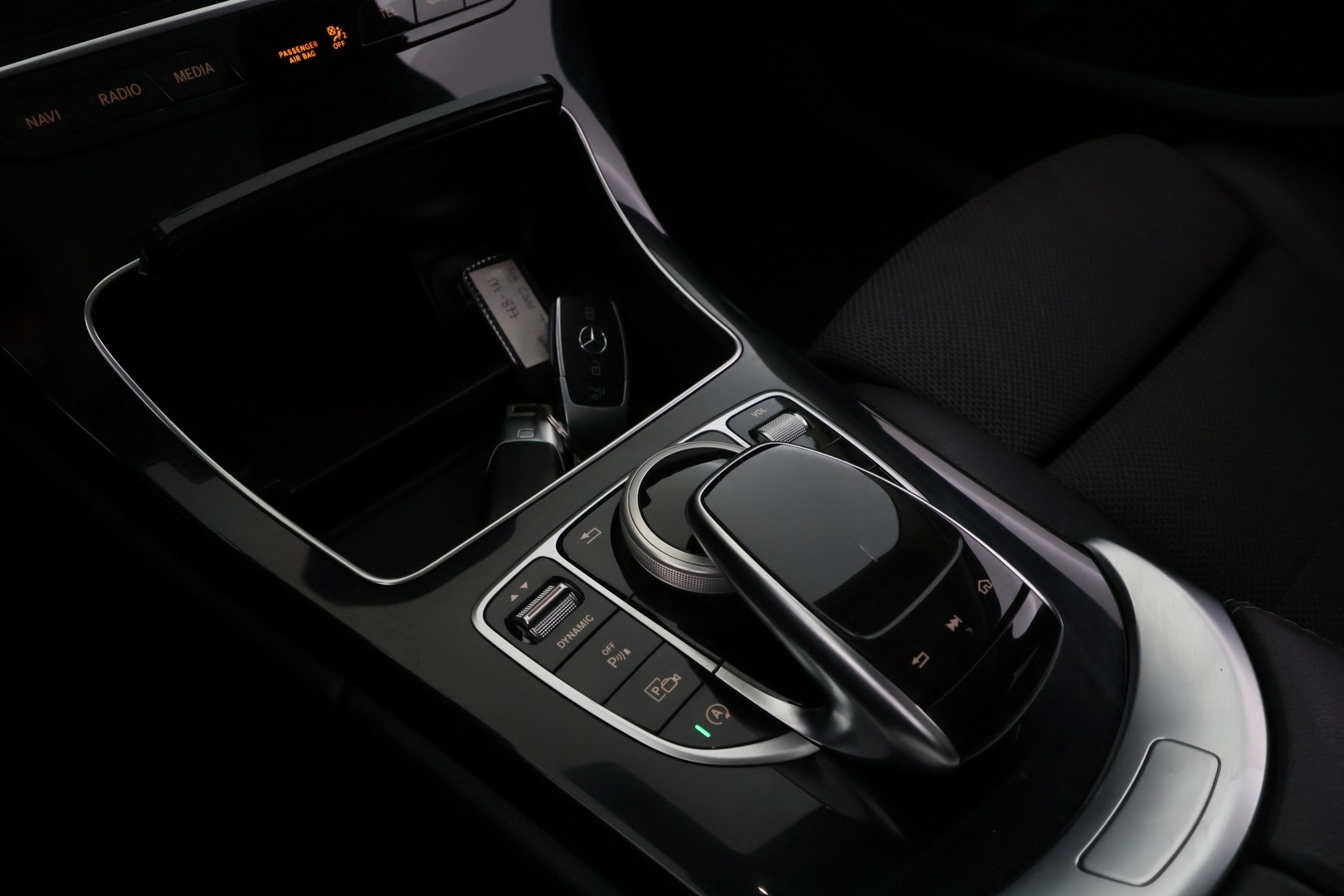 MERCEDES-BENZ C 2019