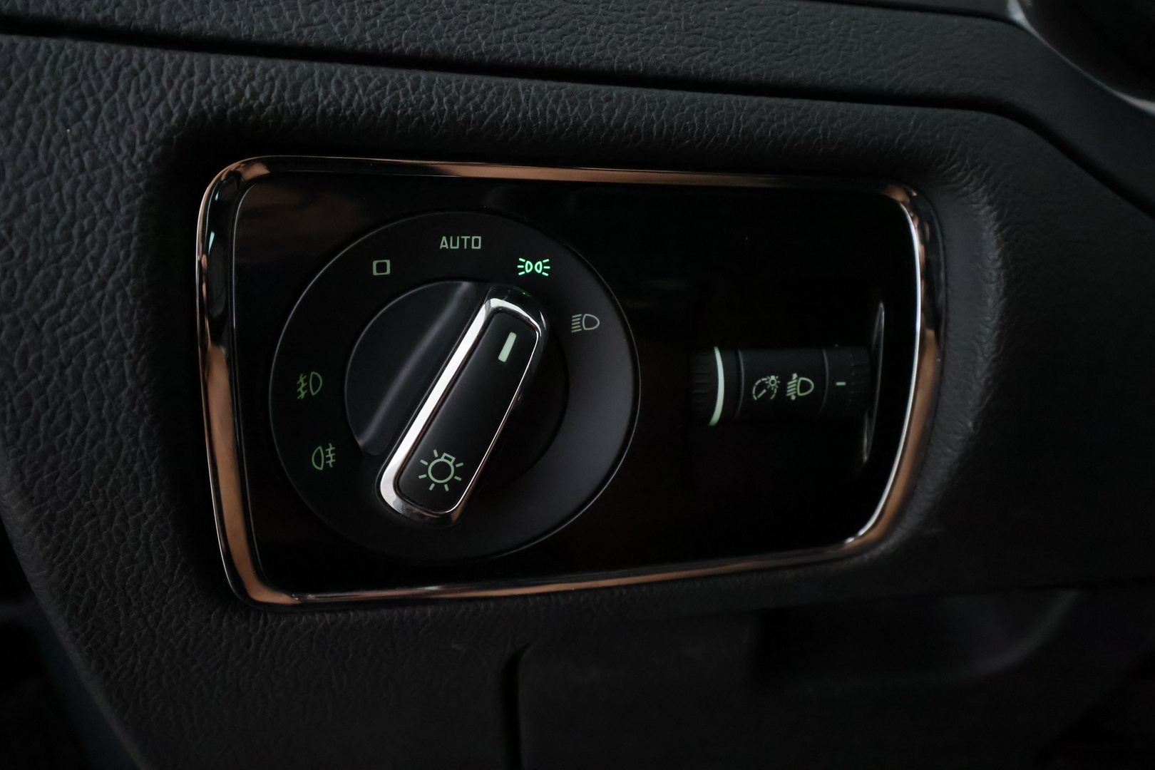 SKODA Superb 2014