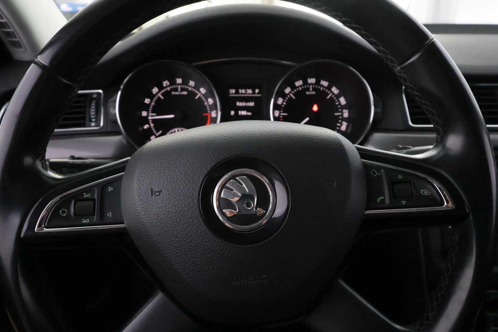 SKODA Superb 2014