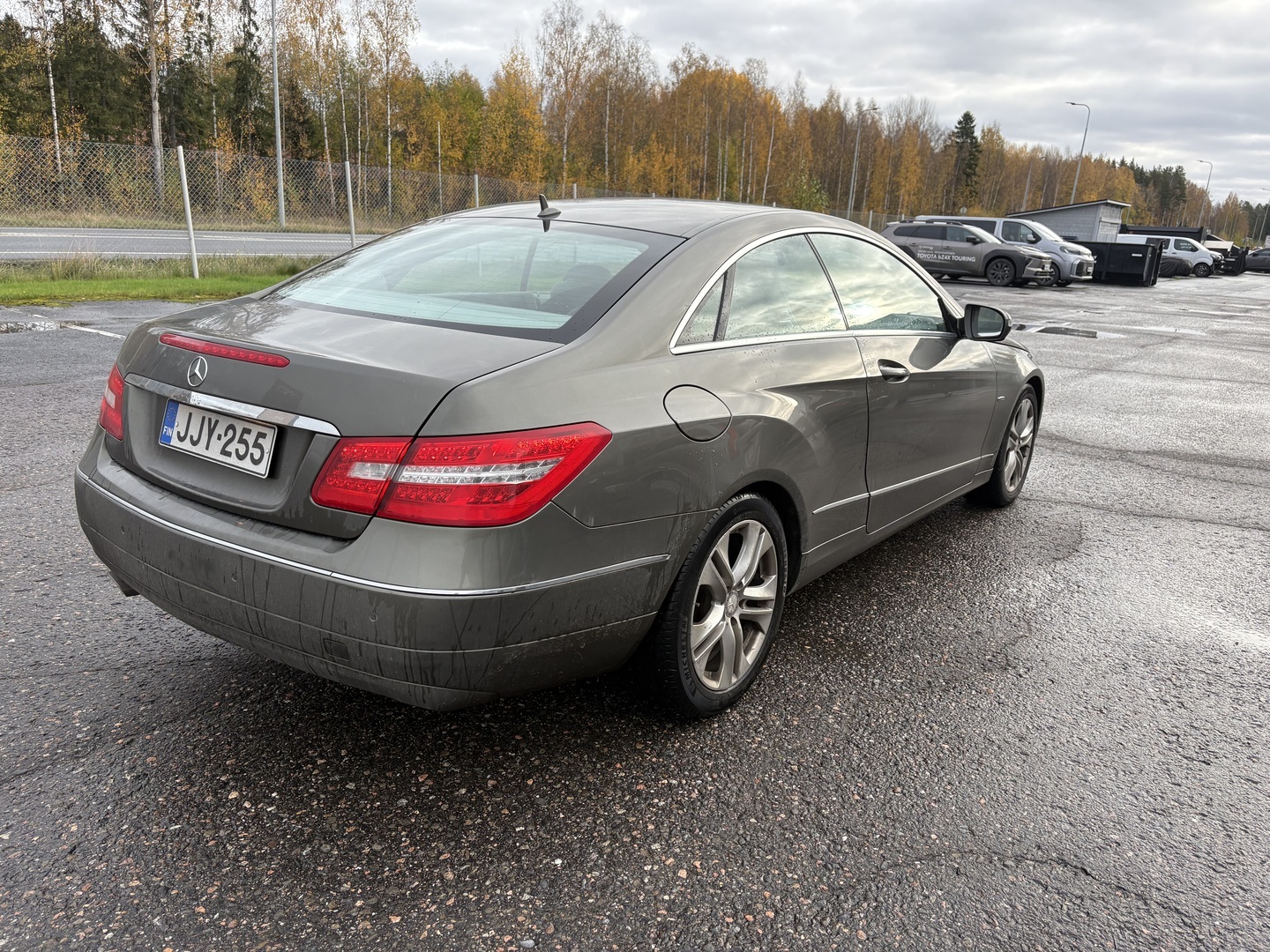 MERCEDES-BENZ E 2009
