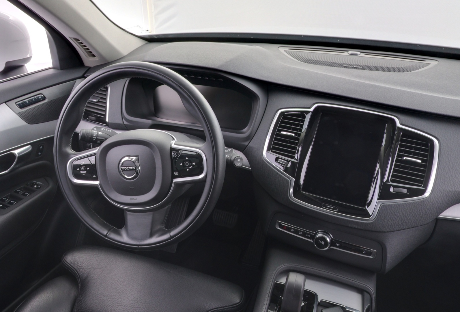 VOLVO XC90 11