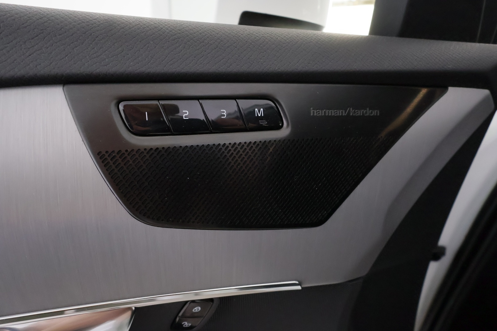 VOLVO XC90 19