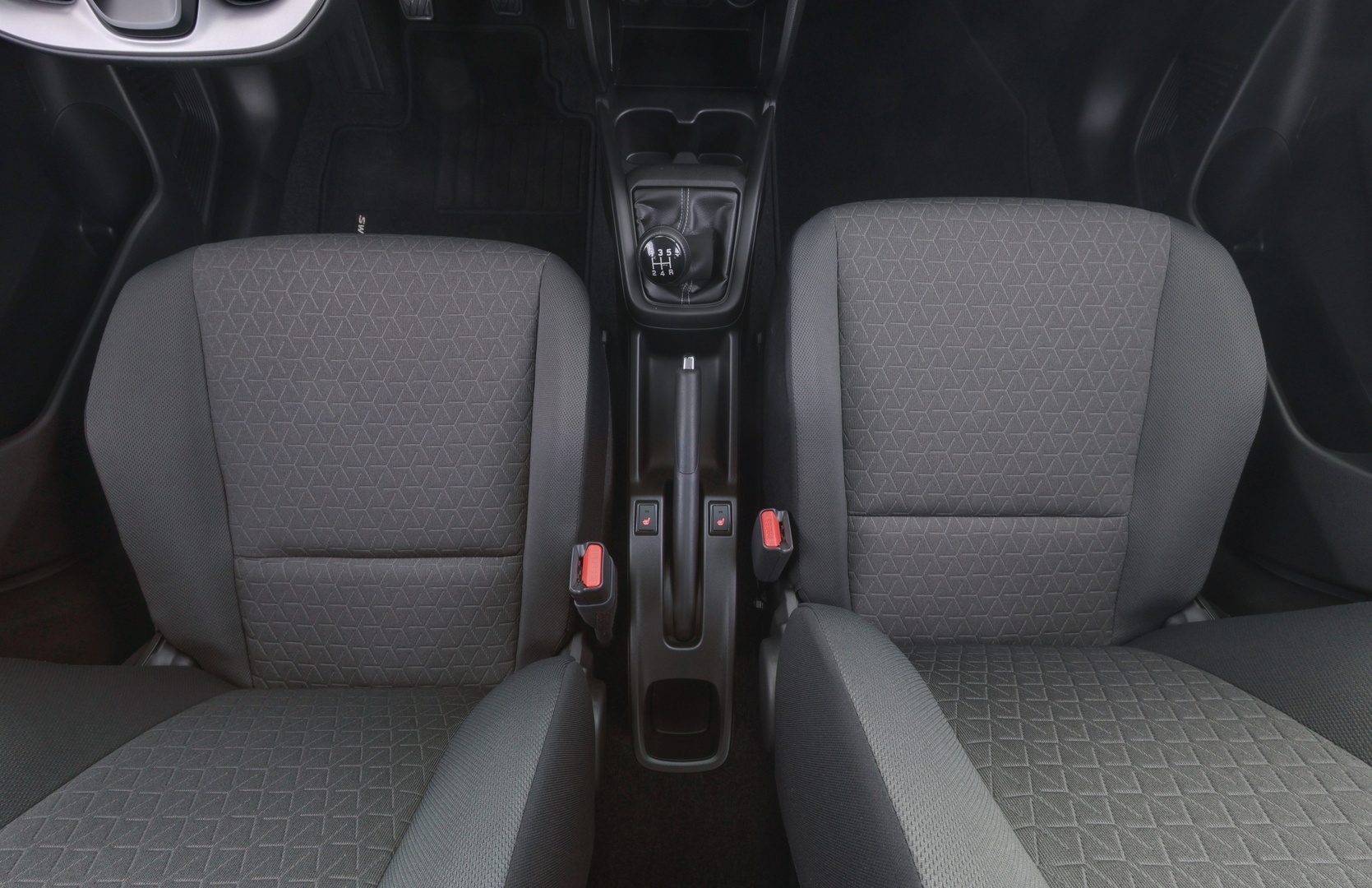SUZUKI Swift 2024