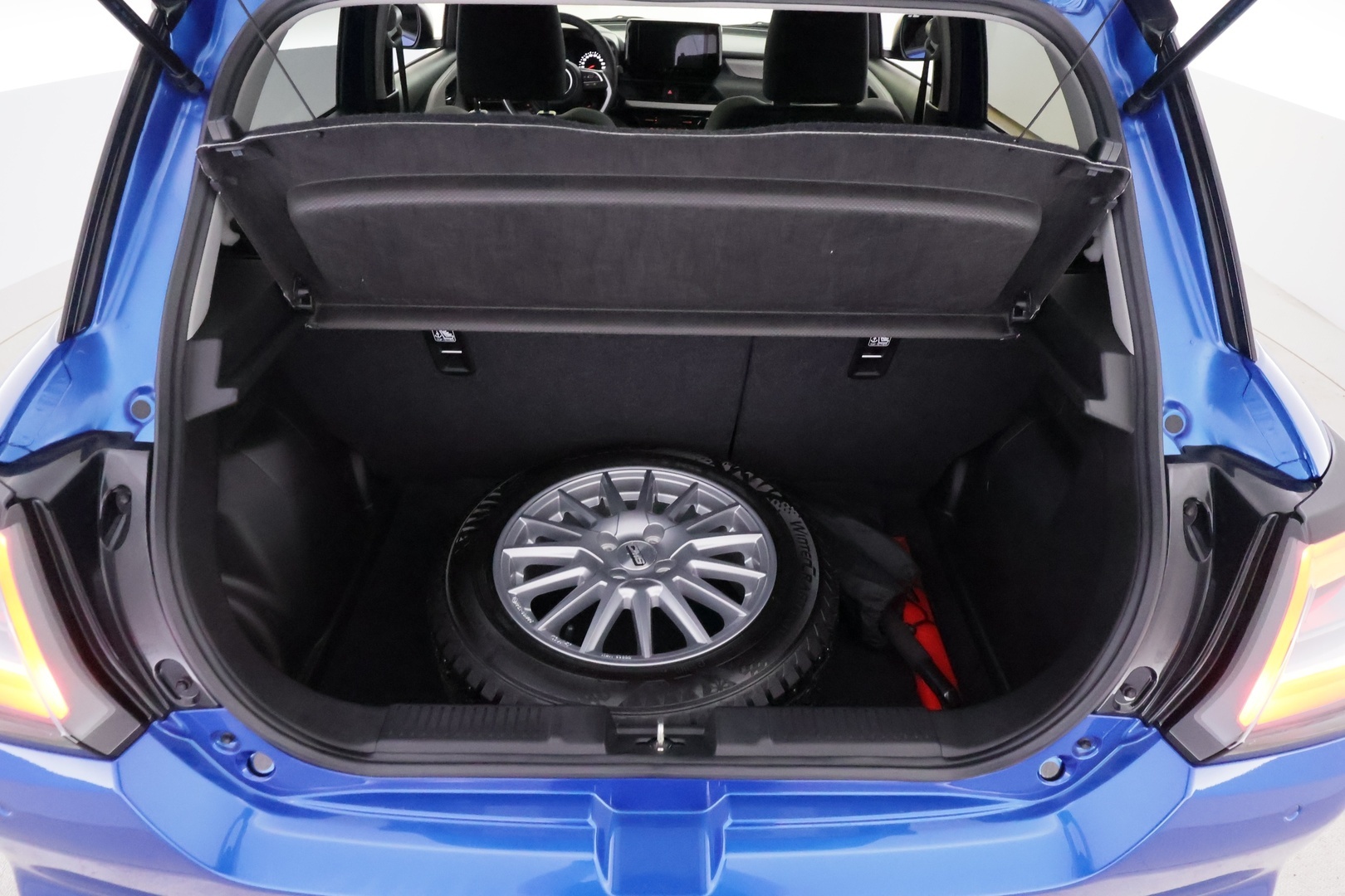 SUZUKI Swift 2024