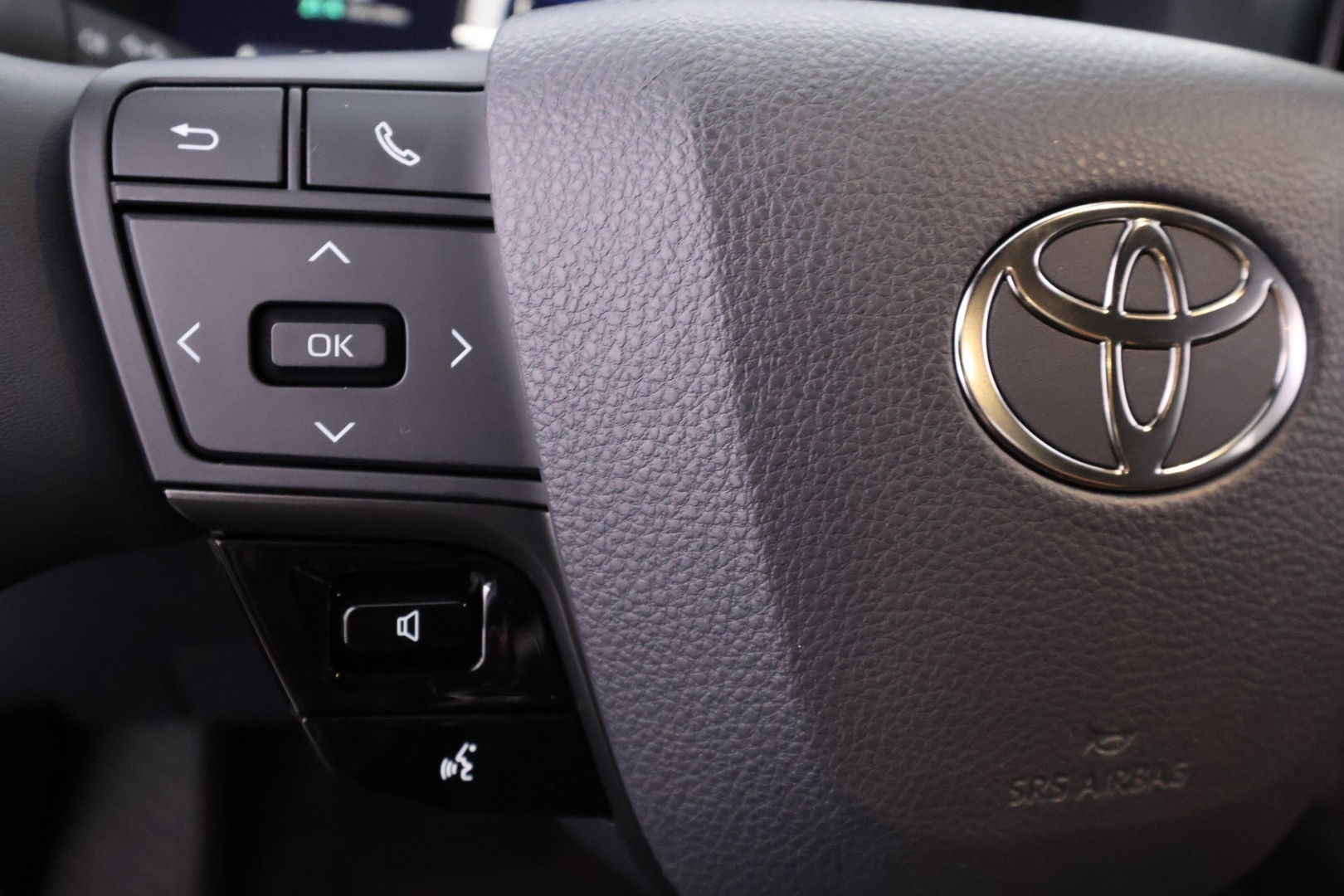TOYOTA C-HR 2025