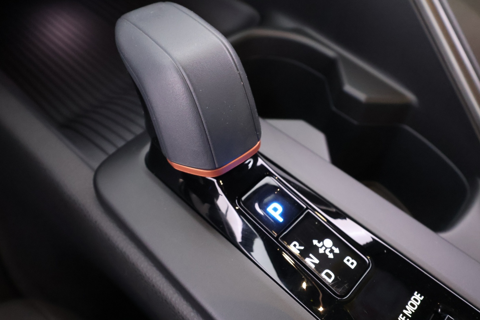 TOYOTA C-HR 2025