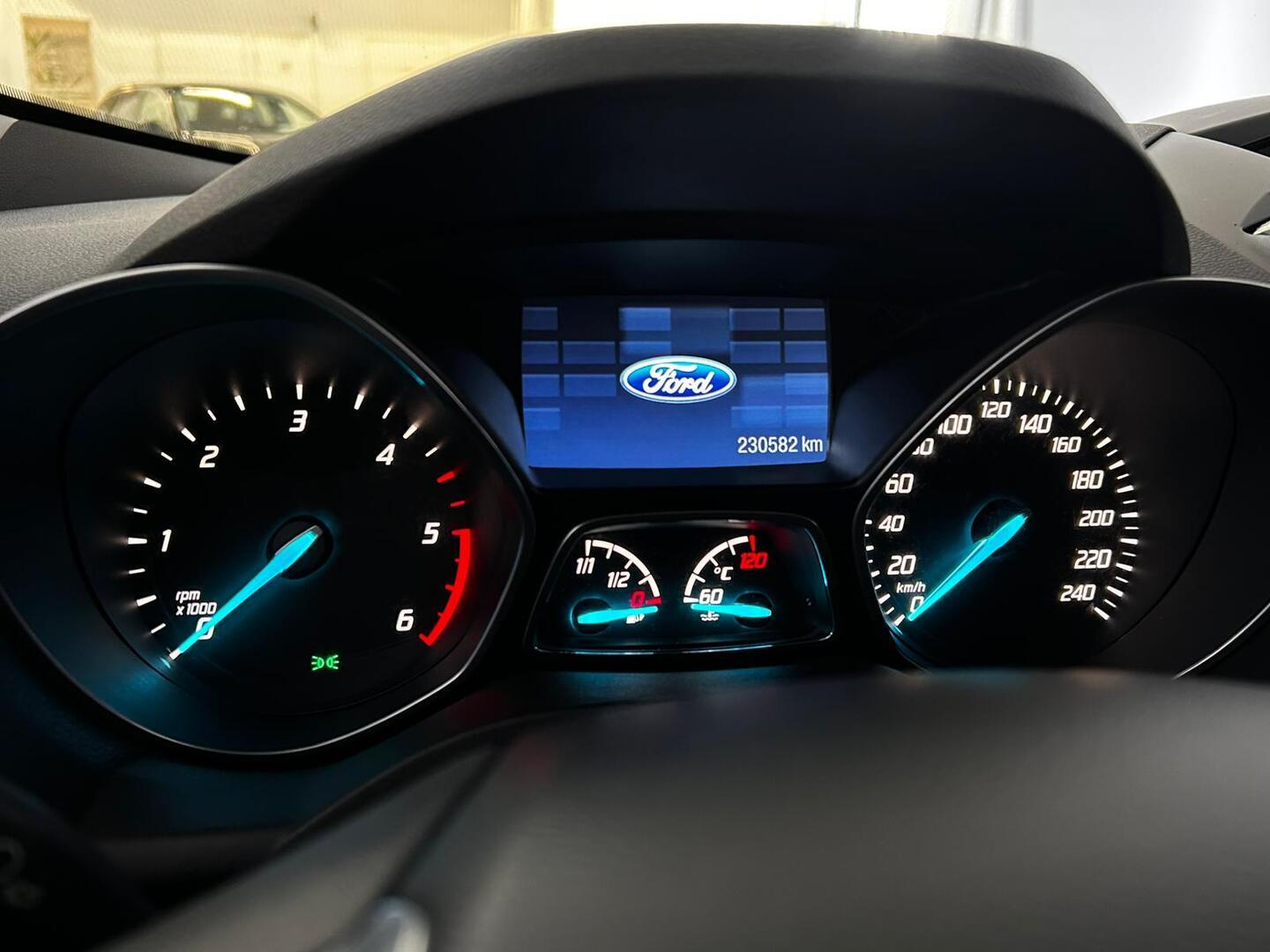 FORD Kuga 2014