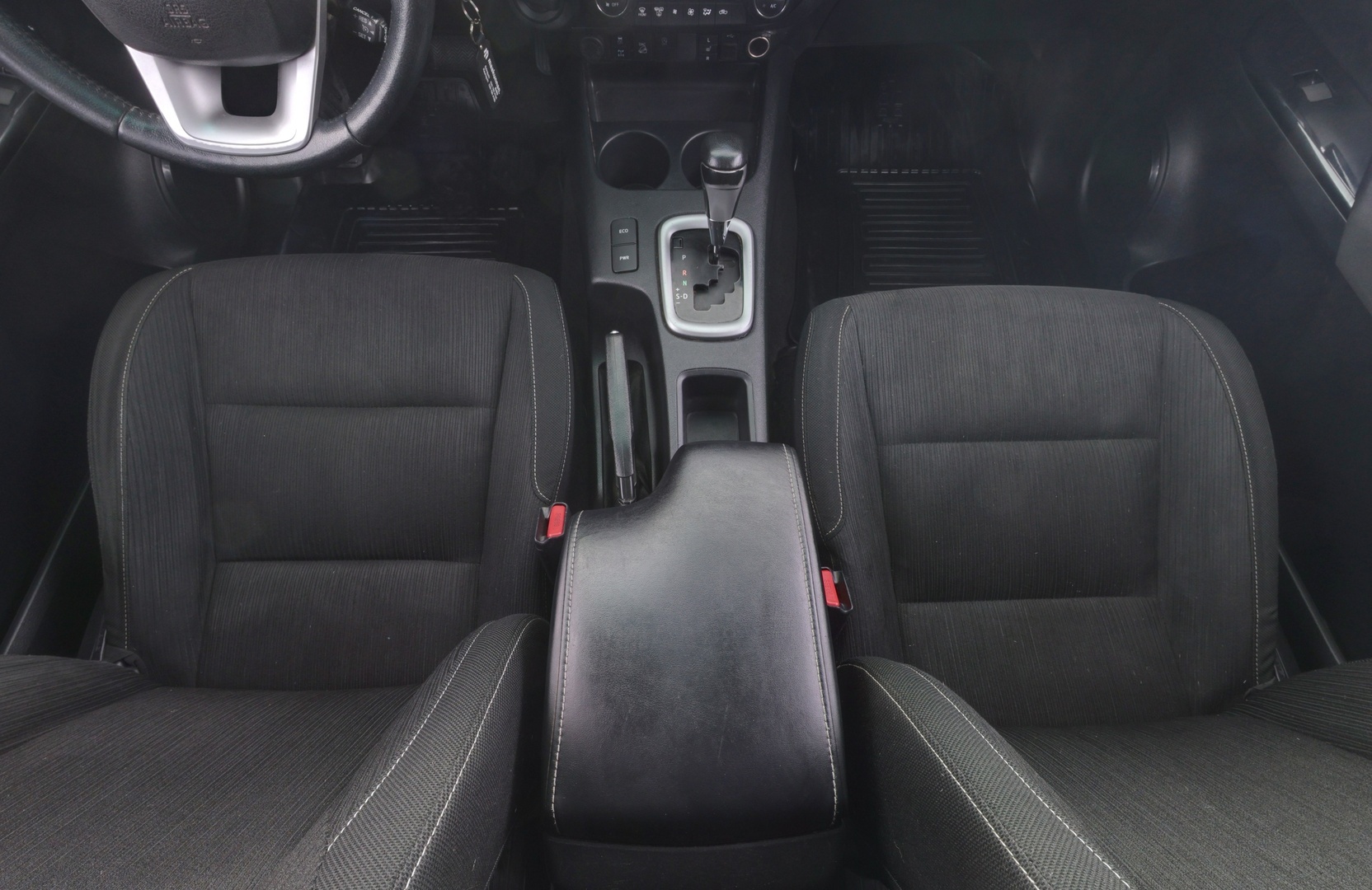 TOYOTA Hilux 12