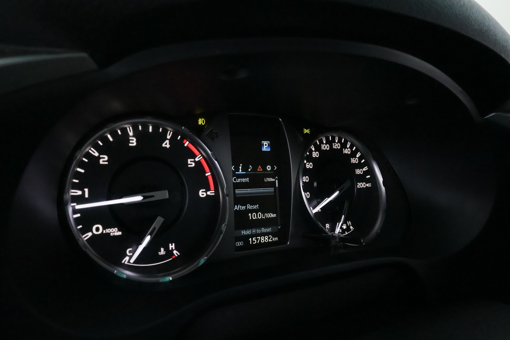 TOYOTA Hilux 26