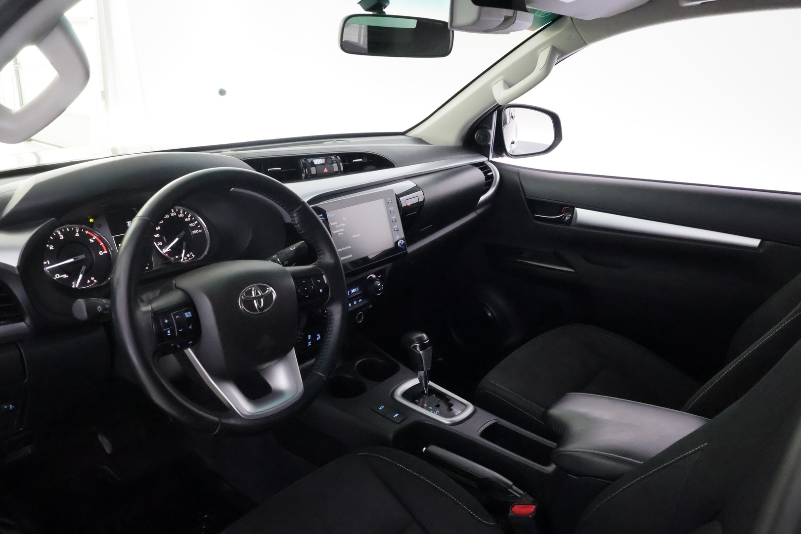 TOYOTA Hilux 31