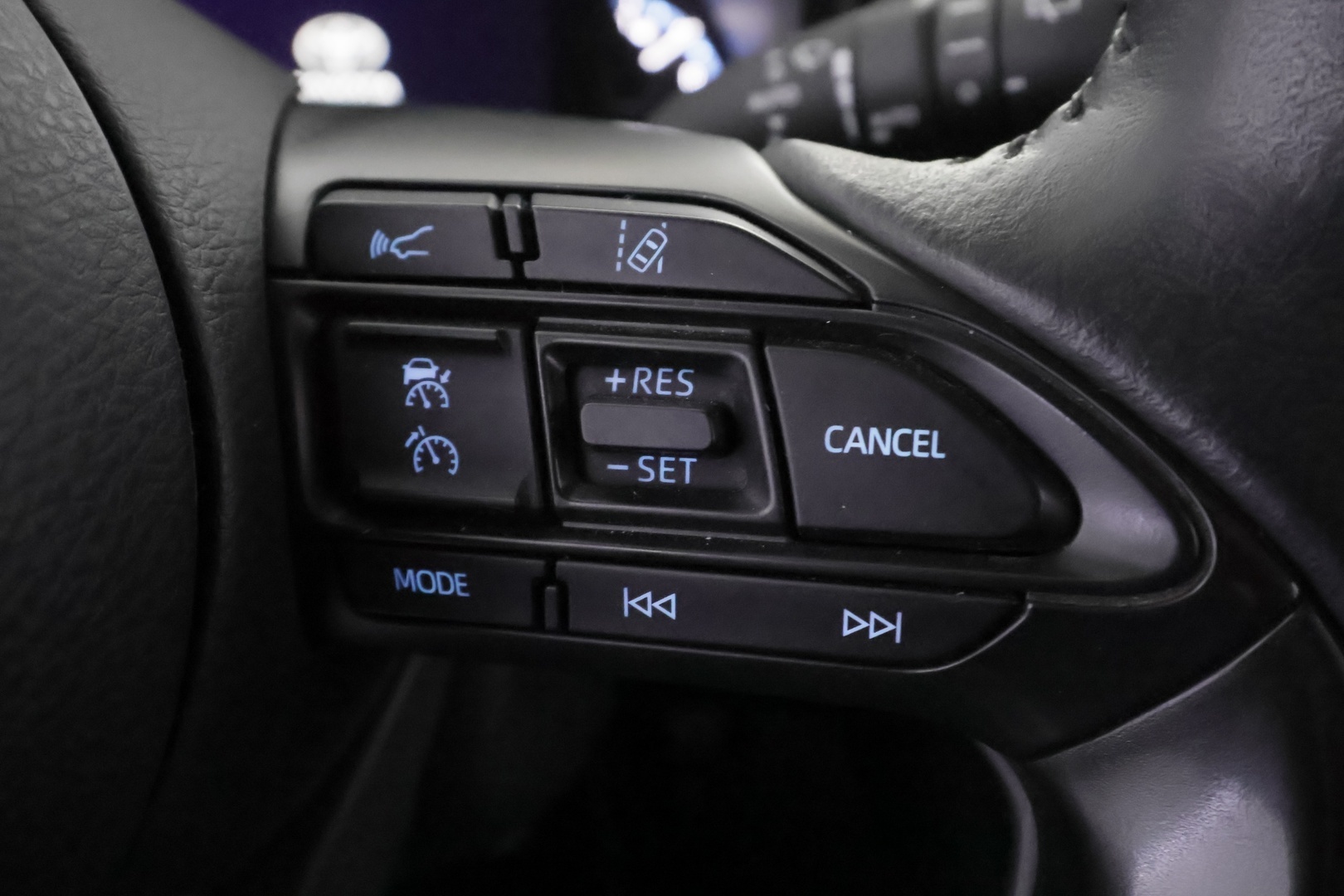 TOYOTA Yaris Cross 2023