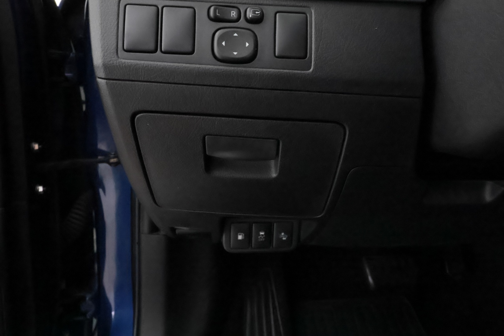 TOYOTA Avensis 2016