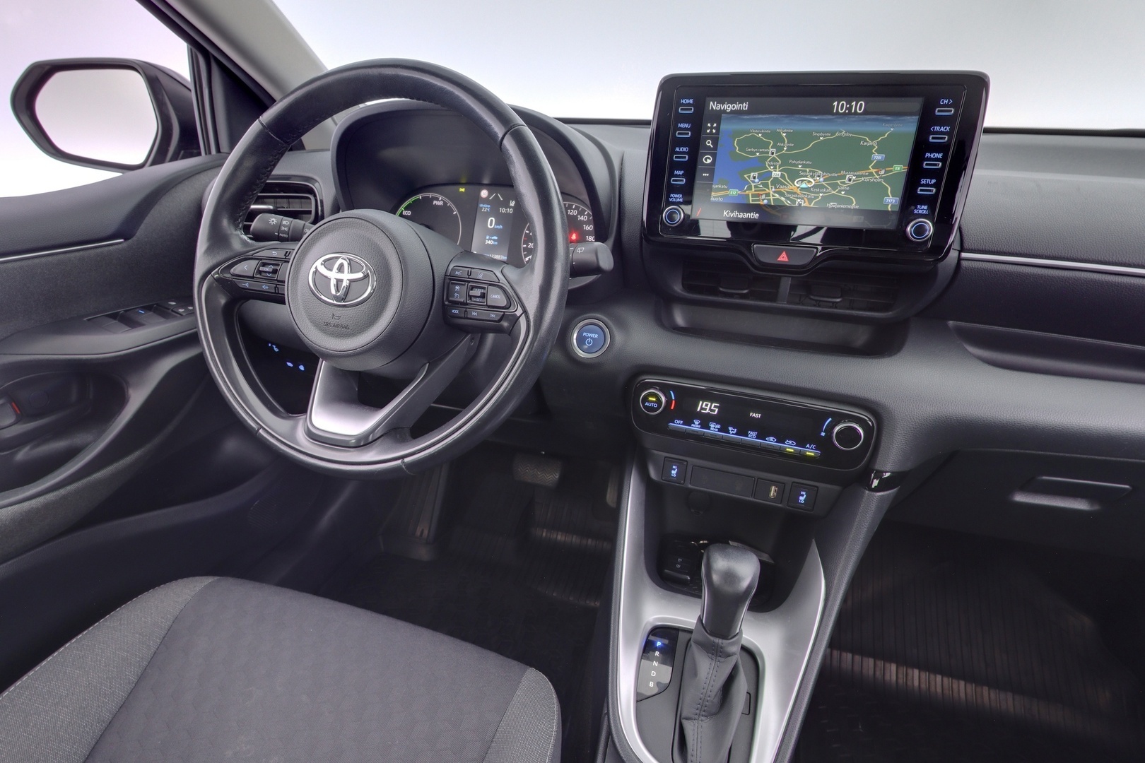 TOYOTA Yaris 2022