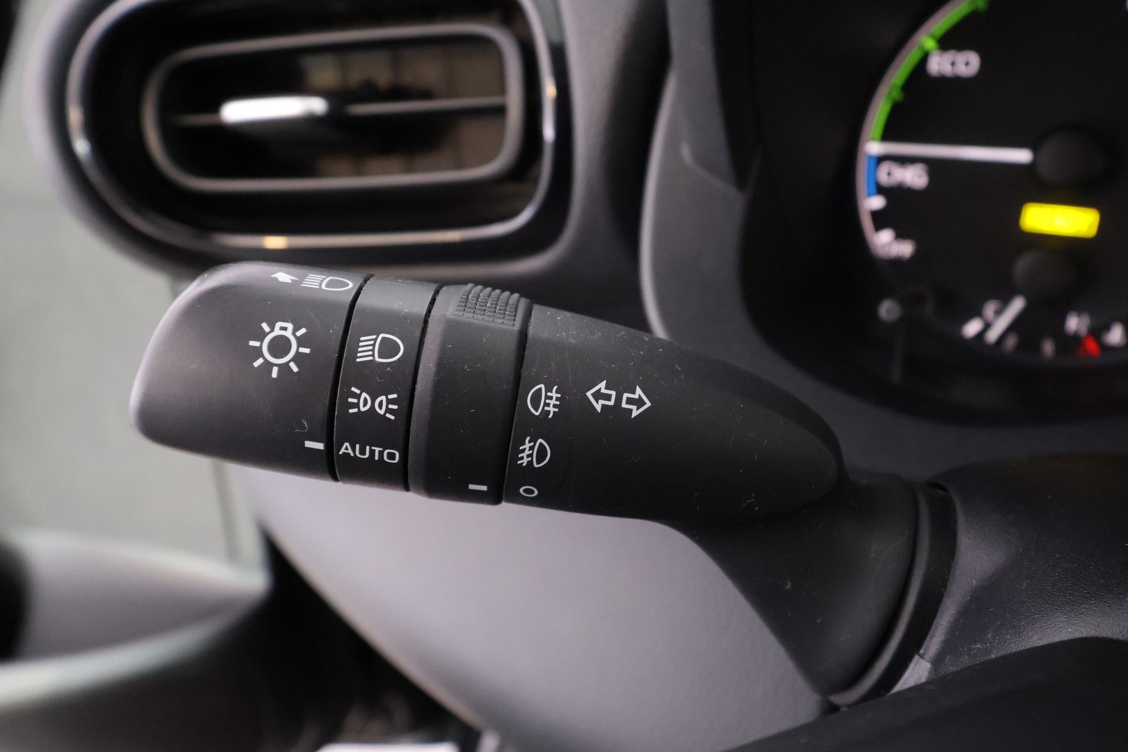 TOYOTA Yaris 2022
