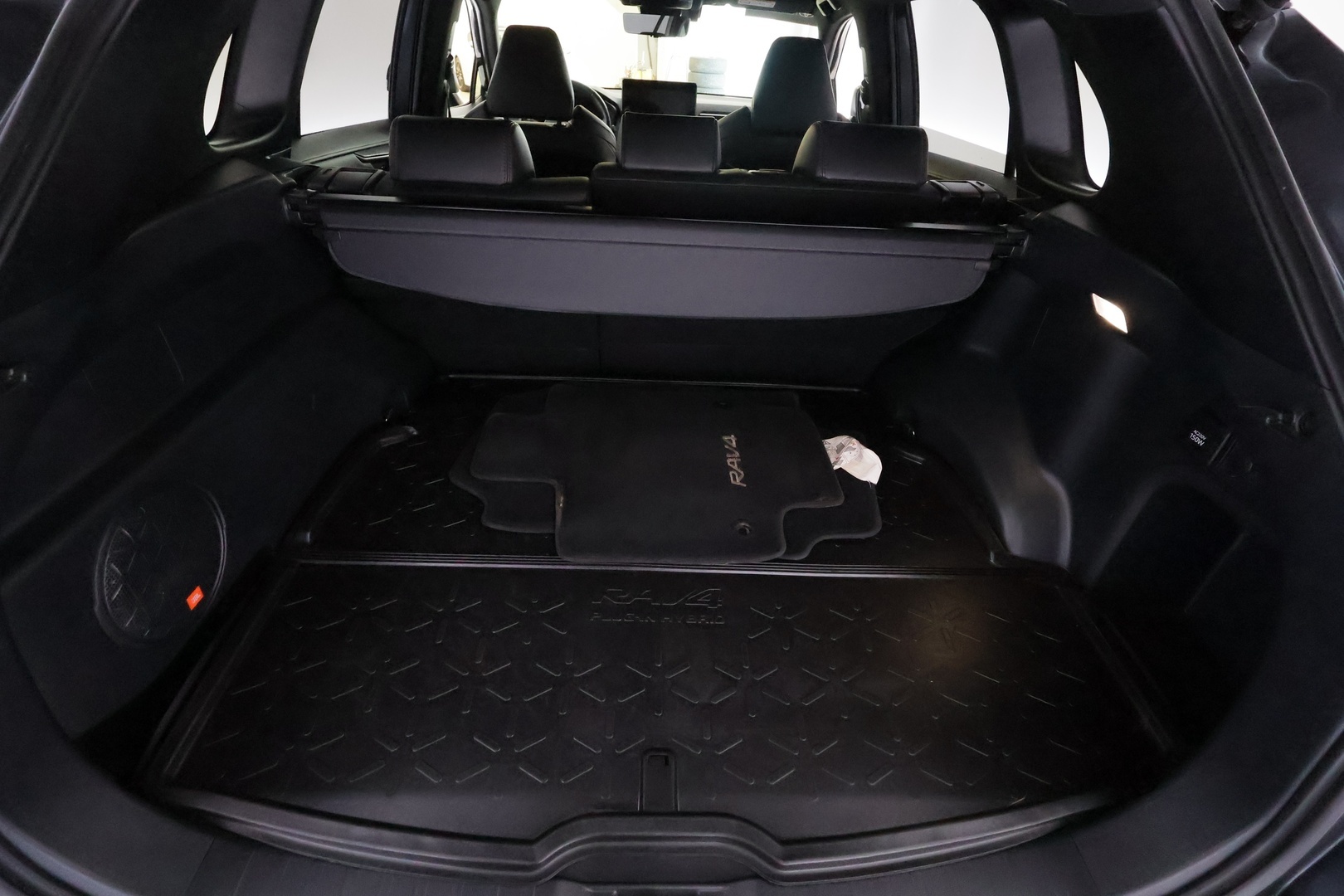 TOYOTA RAV4 Plug-in 15