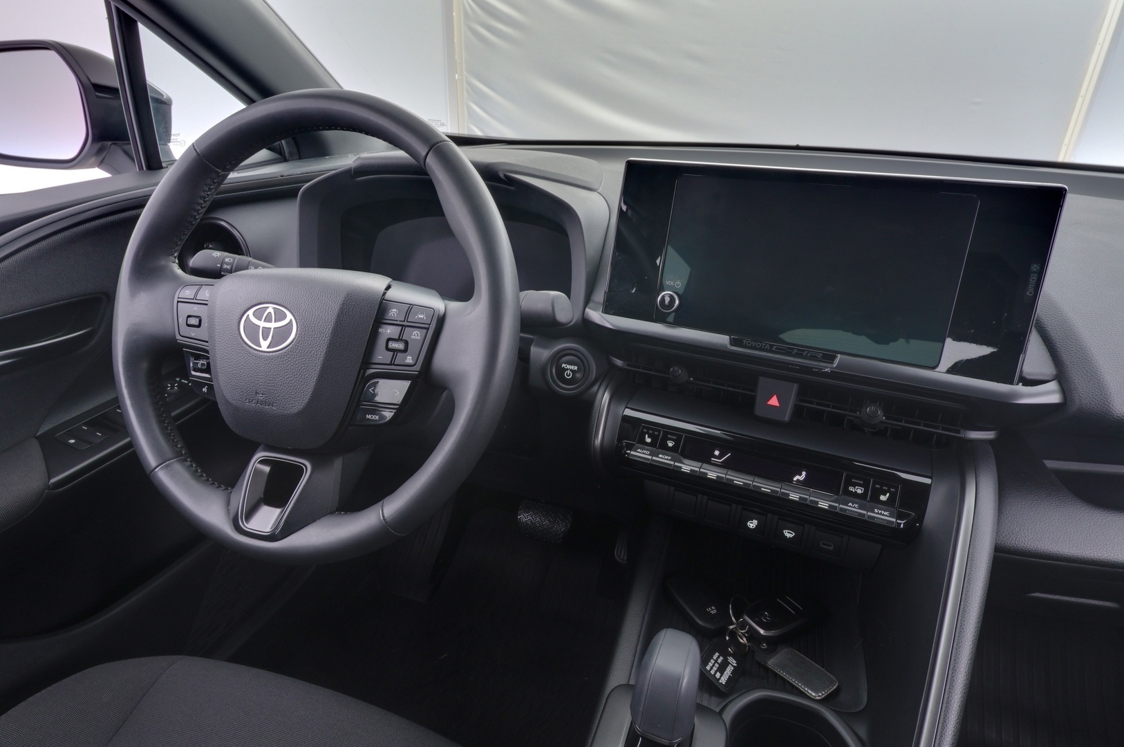 TOYOTA C-HR 11