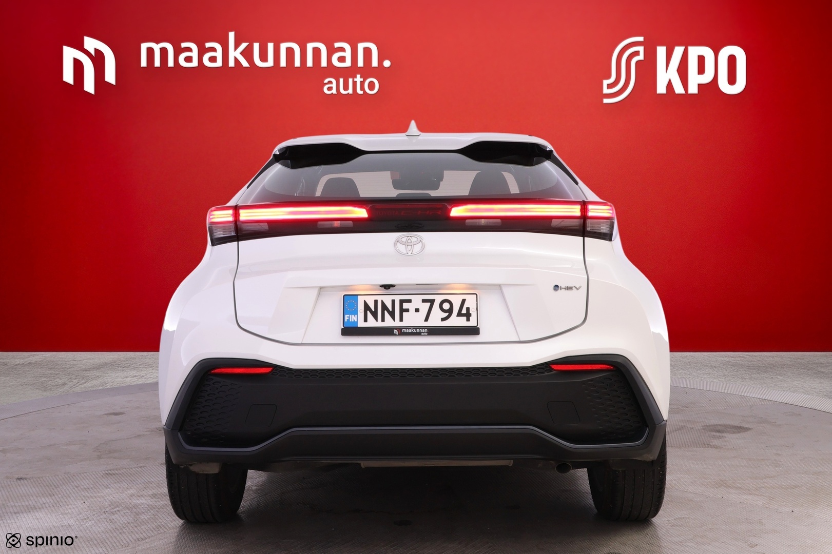 TOYOTA C-HR 4