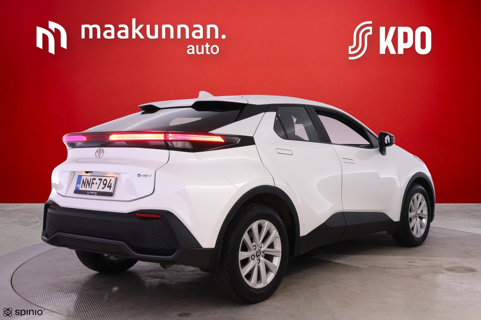 TOYOTA C-HR 5