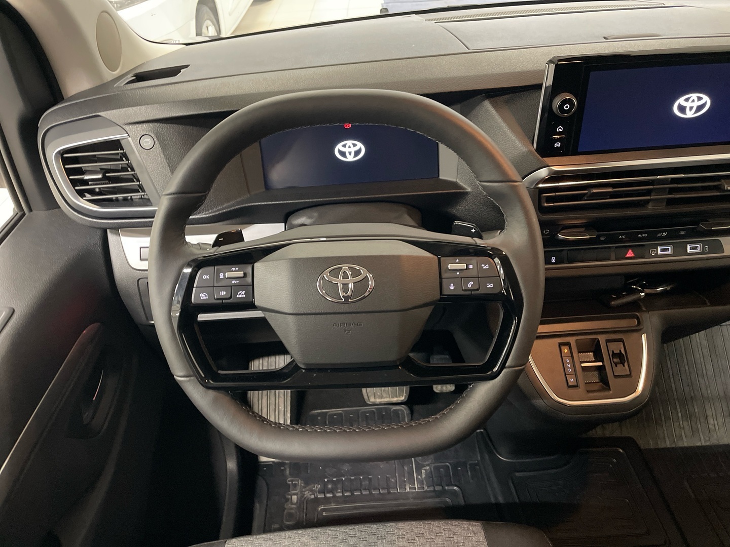 TOYOTA Proace Verso 2024