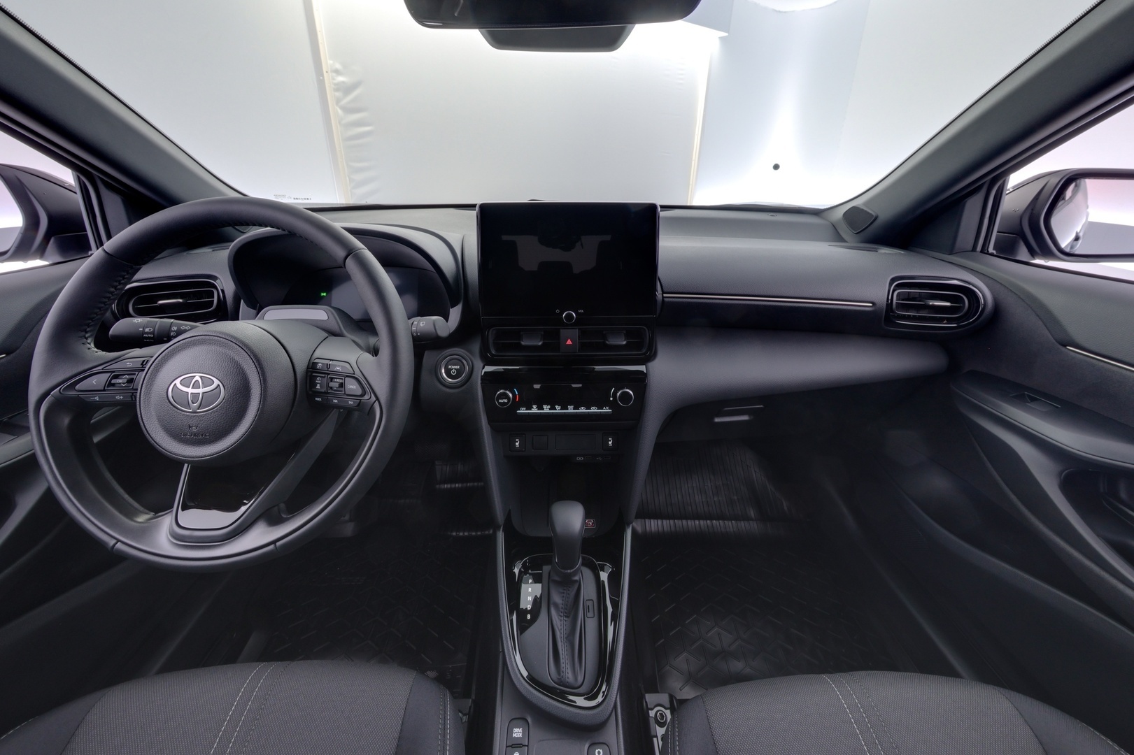 TOYOTA Yaris Cross 2026