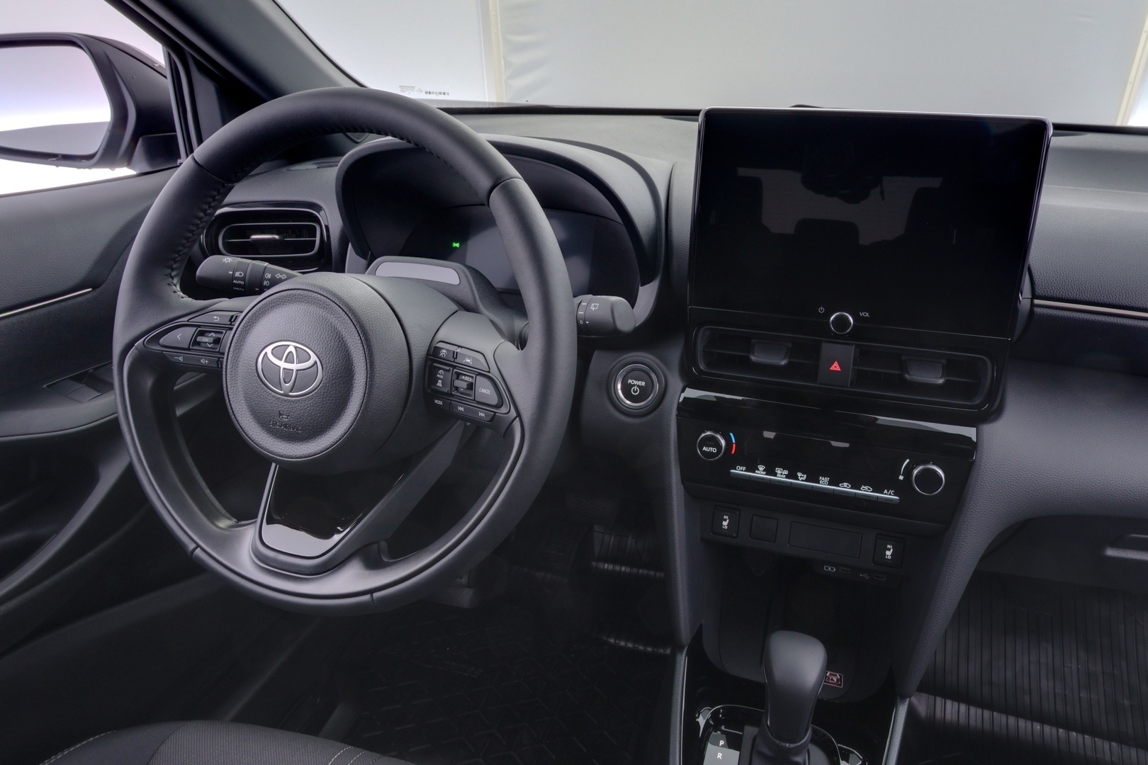 TOYOTA Yaris Cross 2026