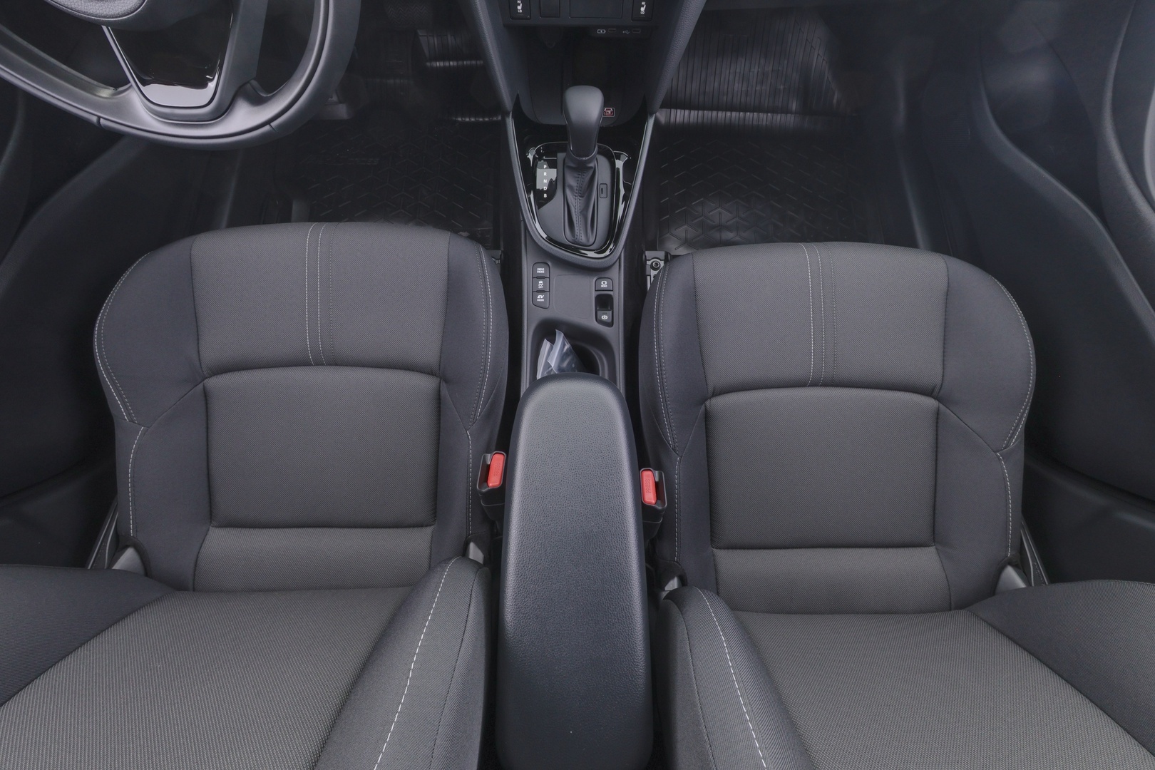 TOYOTA Yaris Cross 2026