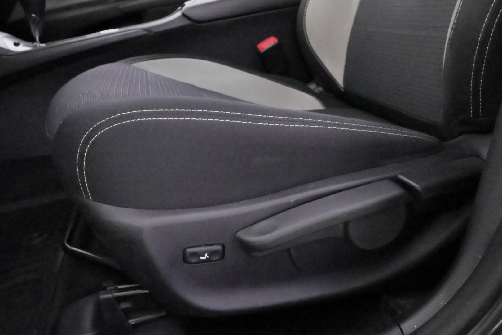 TOYOTA Avensis 2018