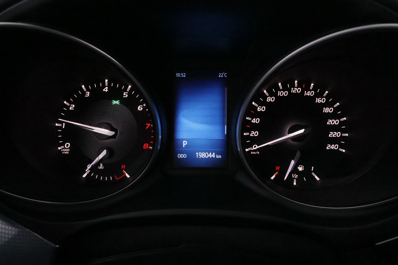 TOYOTA Avensis 2018