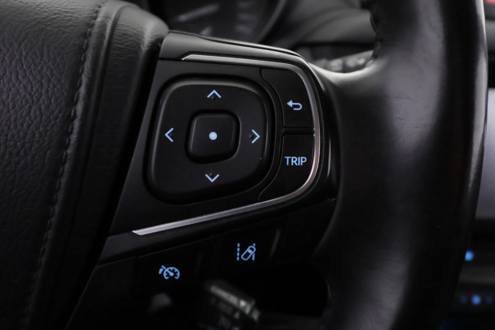 TOYOTA Avensis 2018