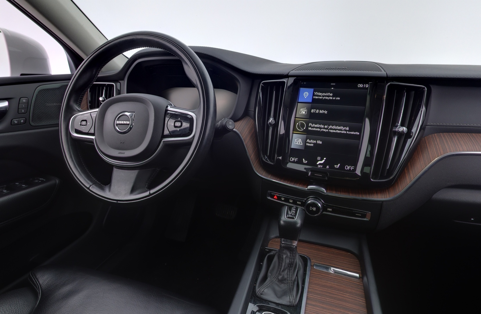 VOLVO XC60 2018