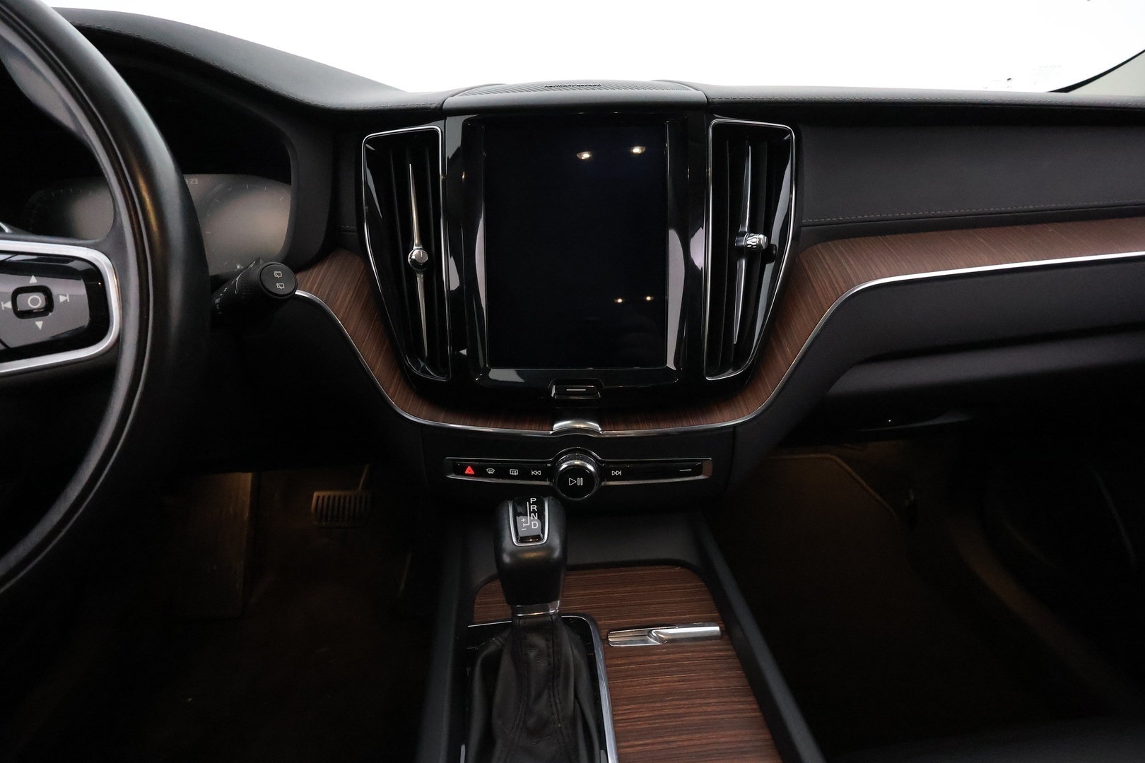 VOLVO XC60 2018