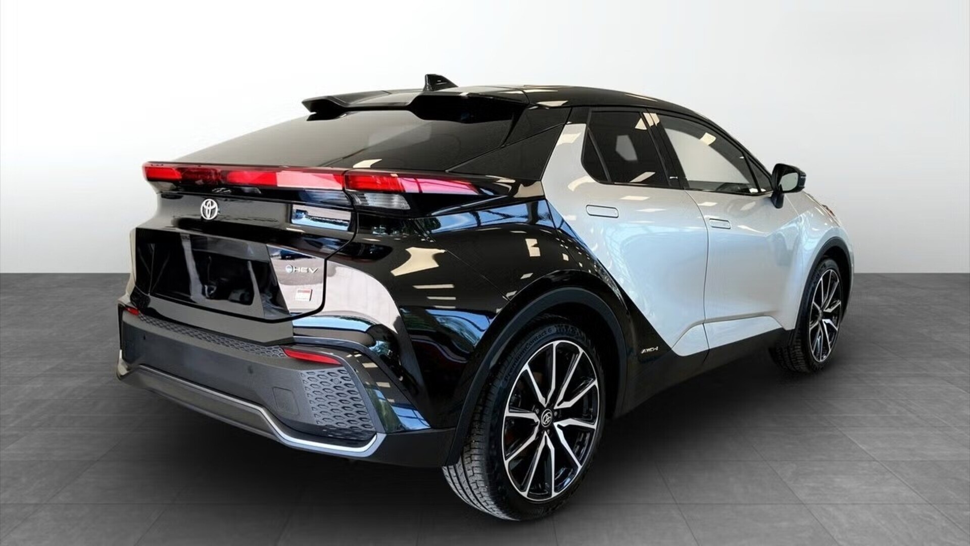 TOYOTA C-HR 2024