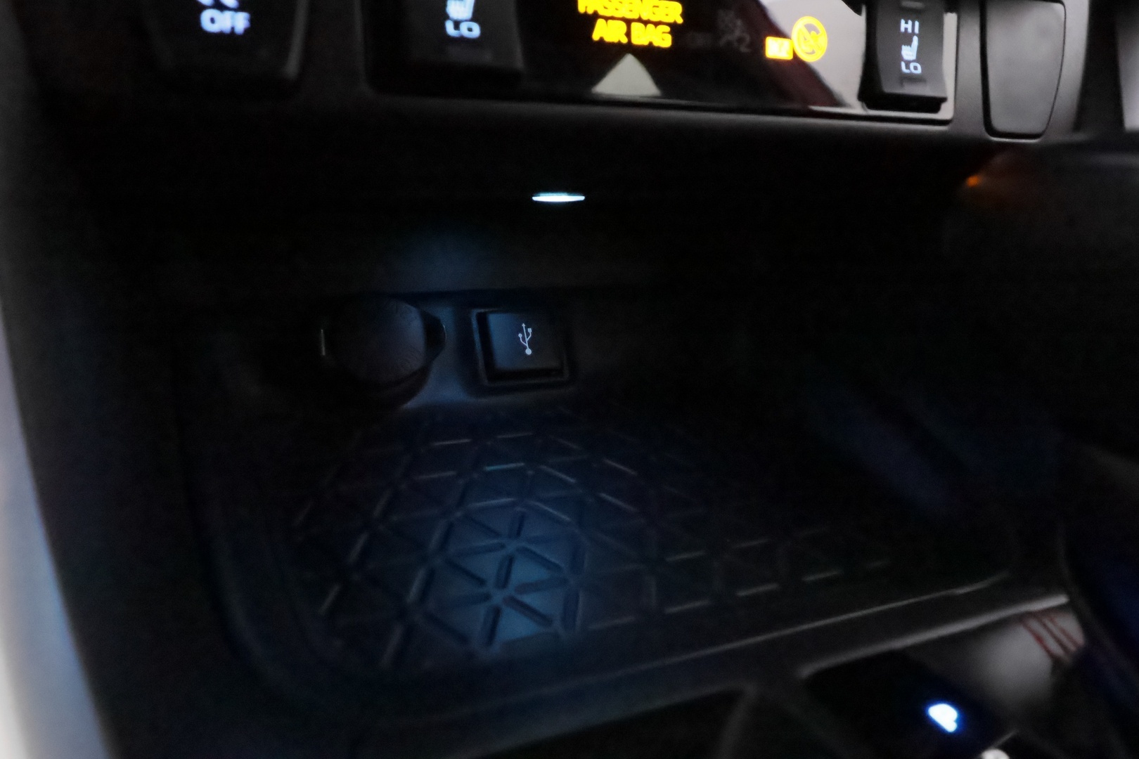 TOYOTA RAV4 Plug-in 2021