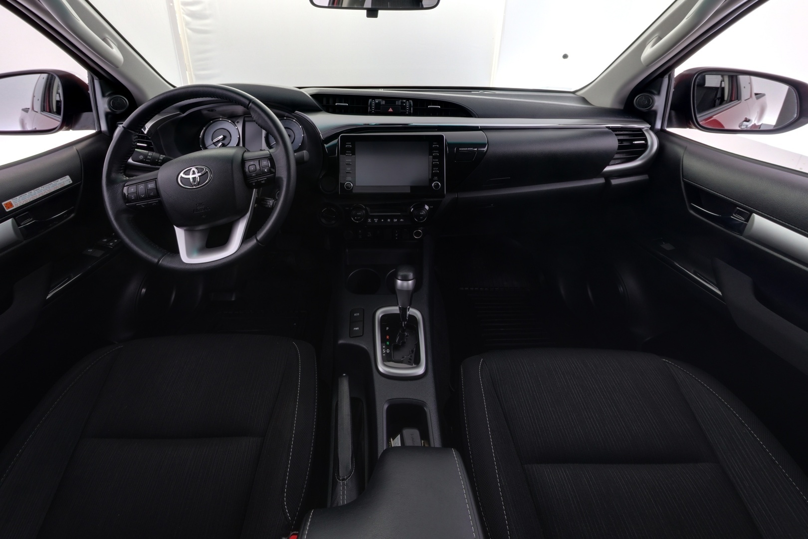 TOYOTA Hilux 2024