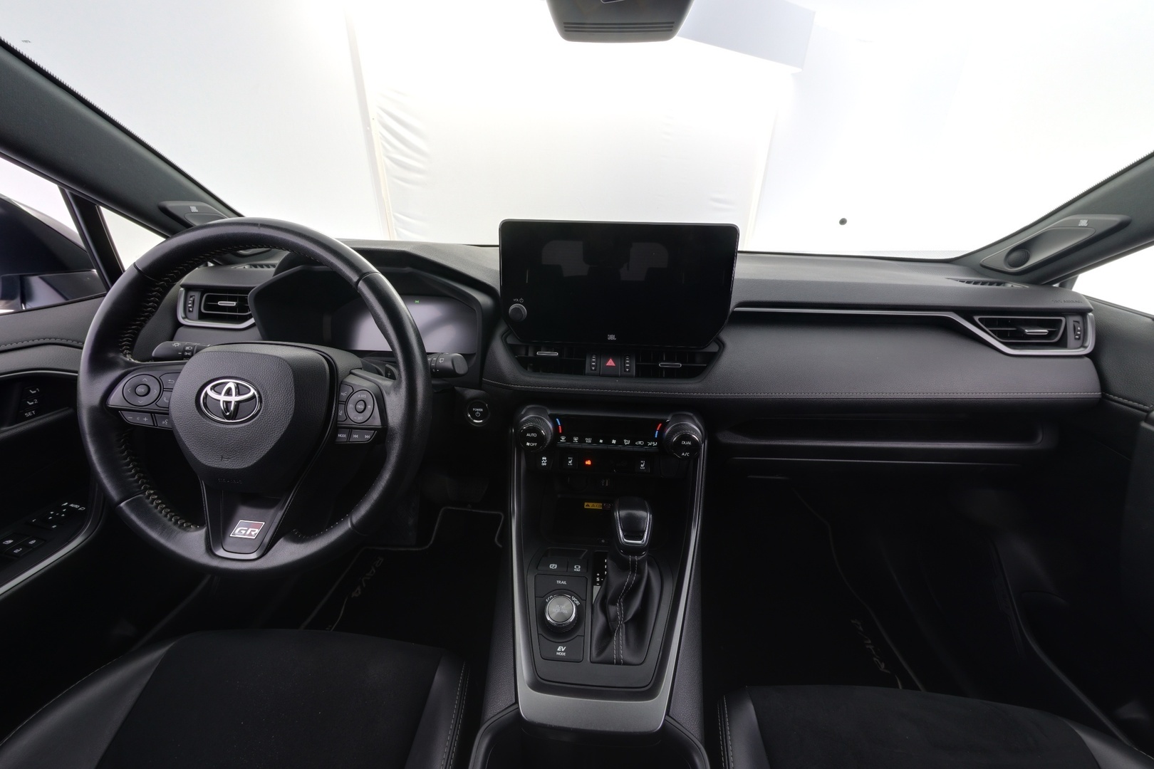 TOYOTA RAV4 10