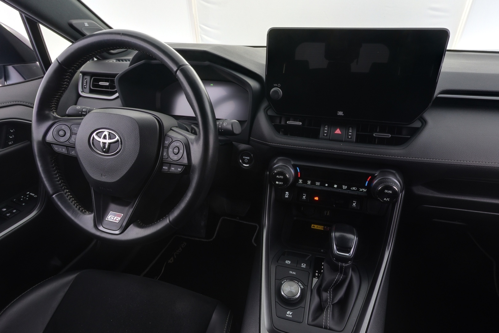 TOYOTA RAV4 11