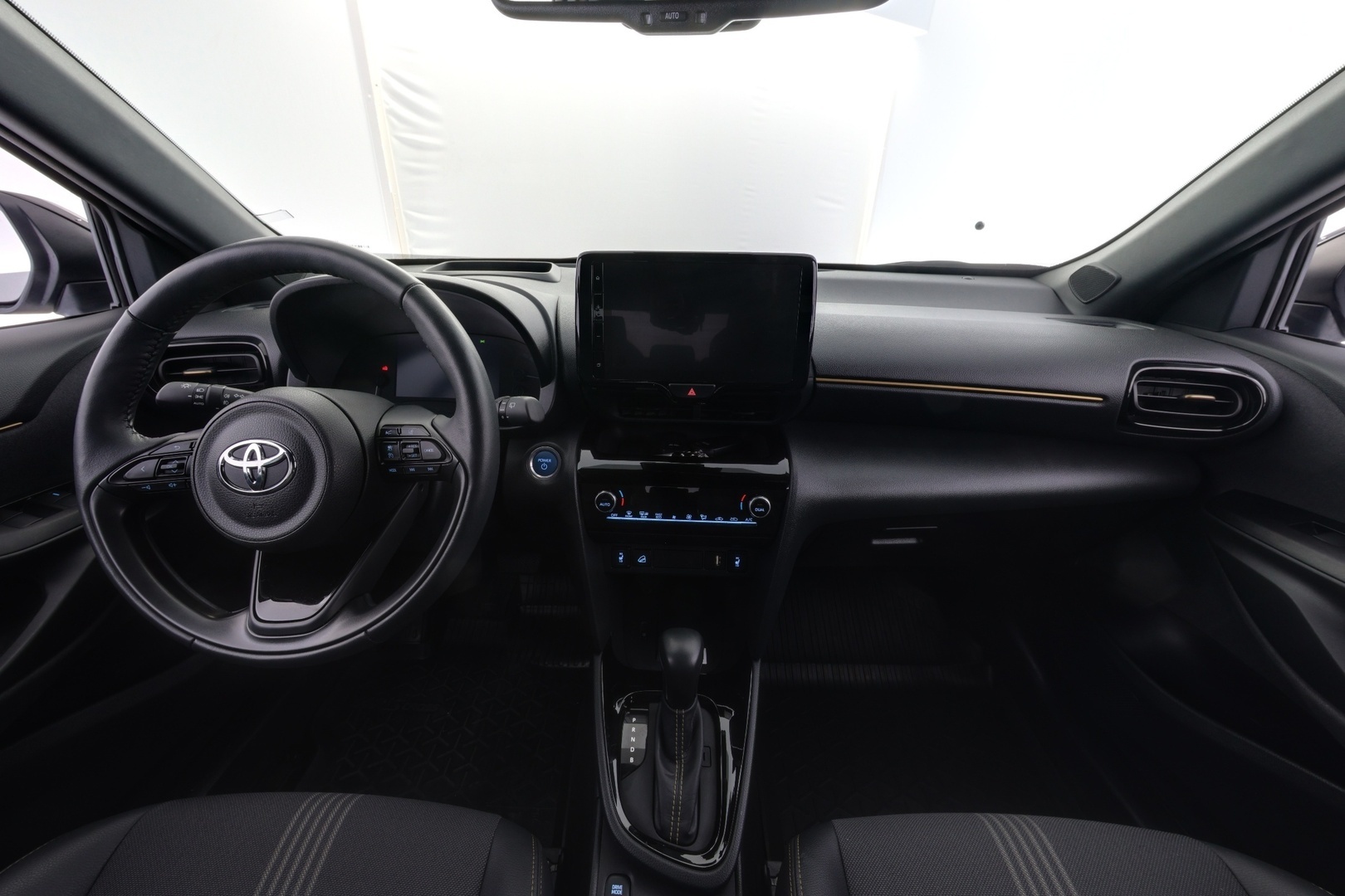 TOYOTA Yaris Cross 2022