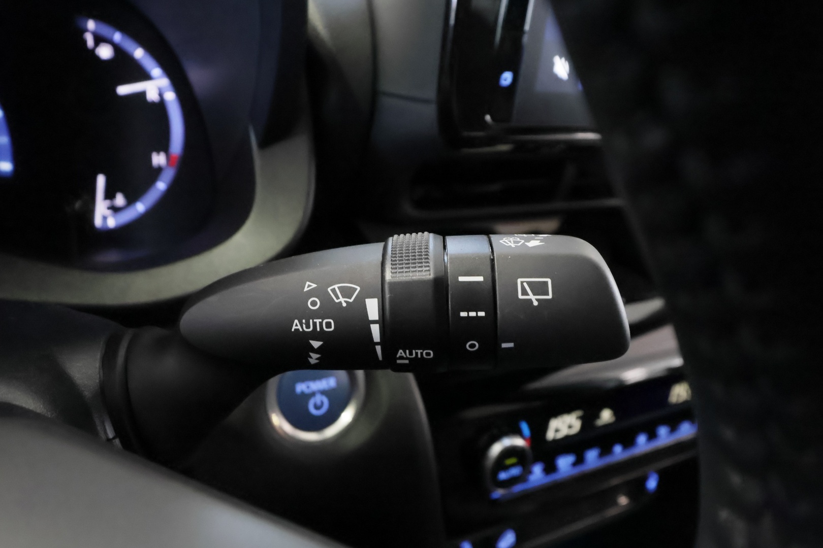 TOYOTA Yaris Cross 2022