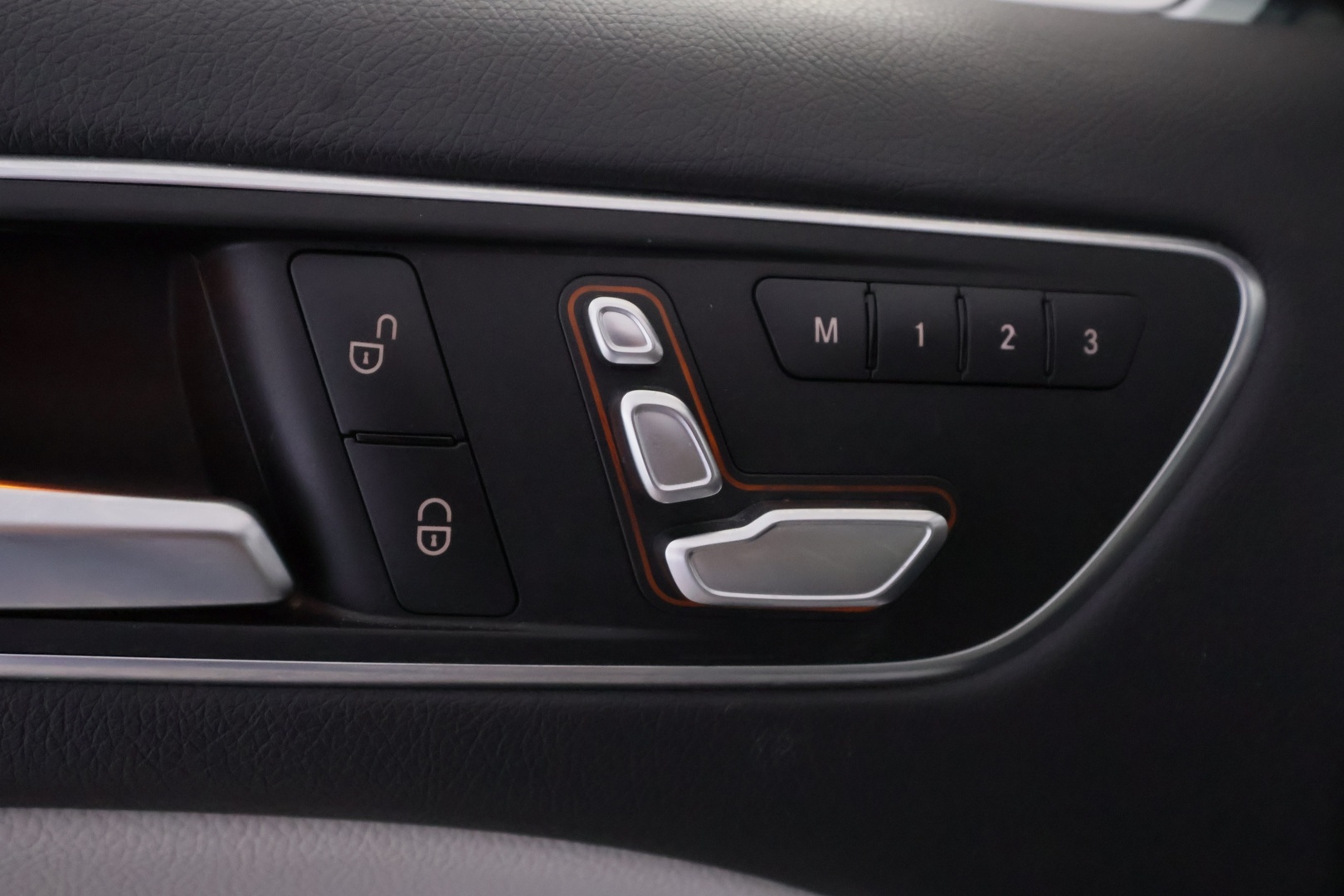 MERCEDES-BENZ B 2015