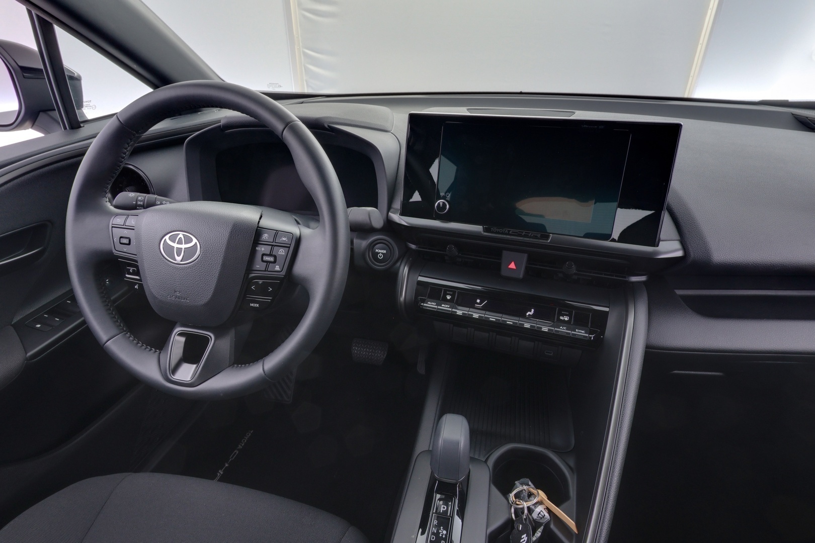 TOYOTA C-HR 2025