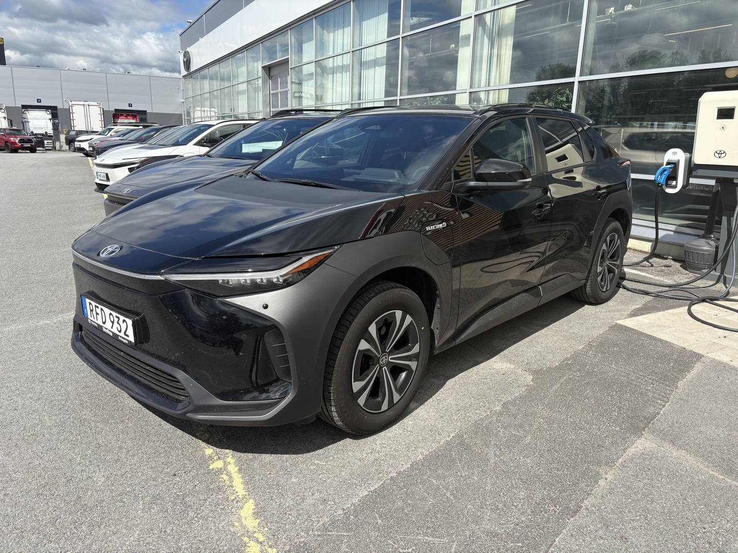 TOYOTA BZ4X 2023