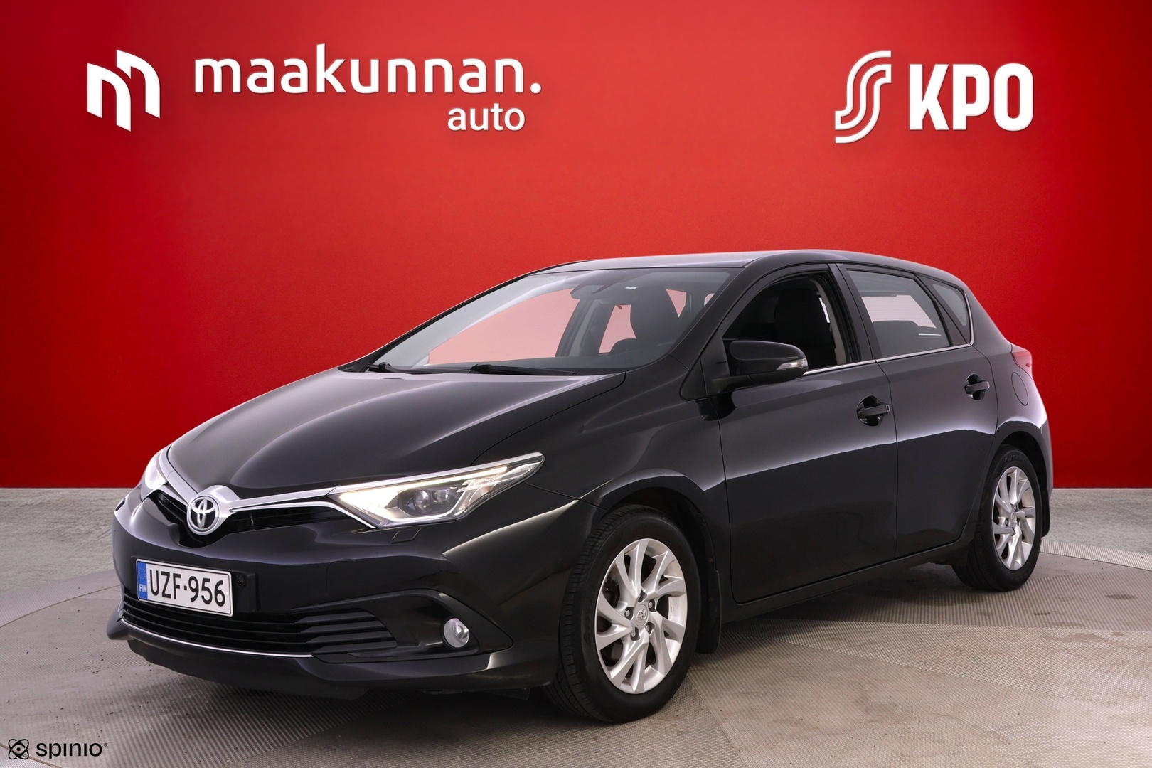 TOYOTA Auris 2015