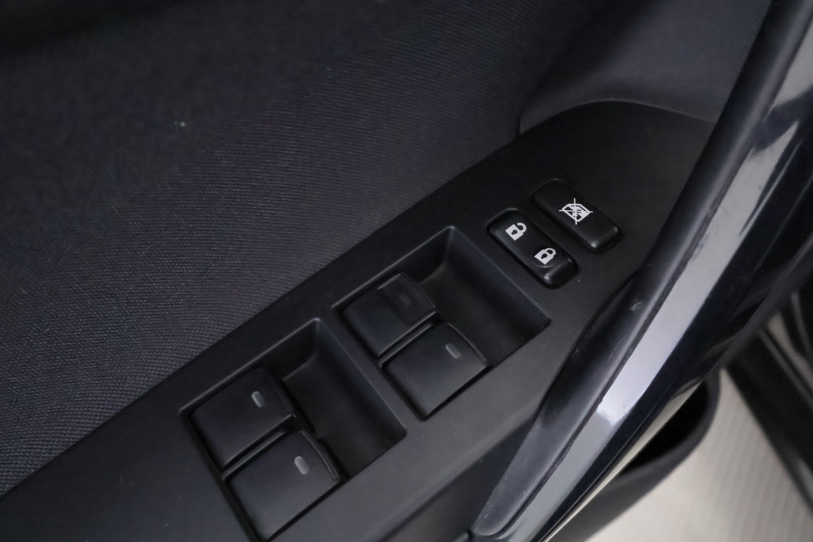 TOYOTA Auris 2015
