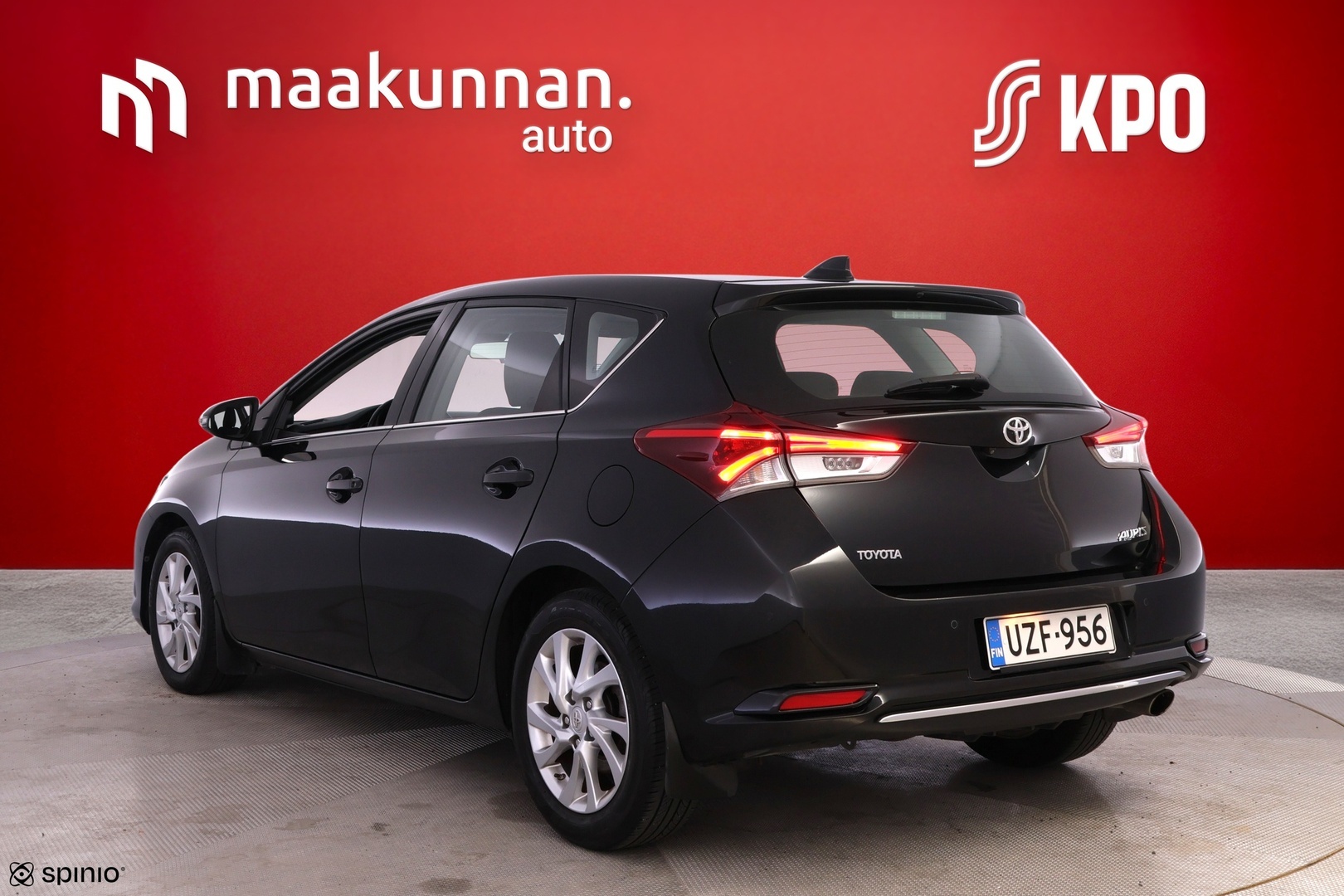 TOYOTA Auris 2015