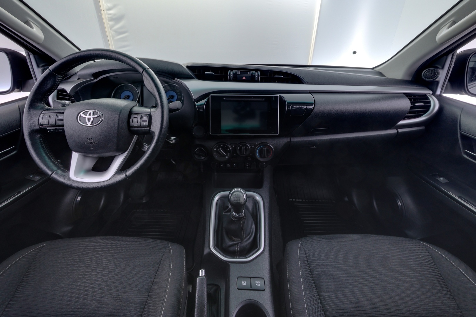 TOYOTA Hilux 2017