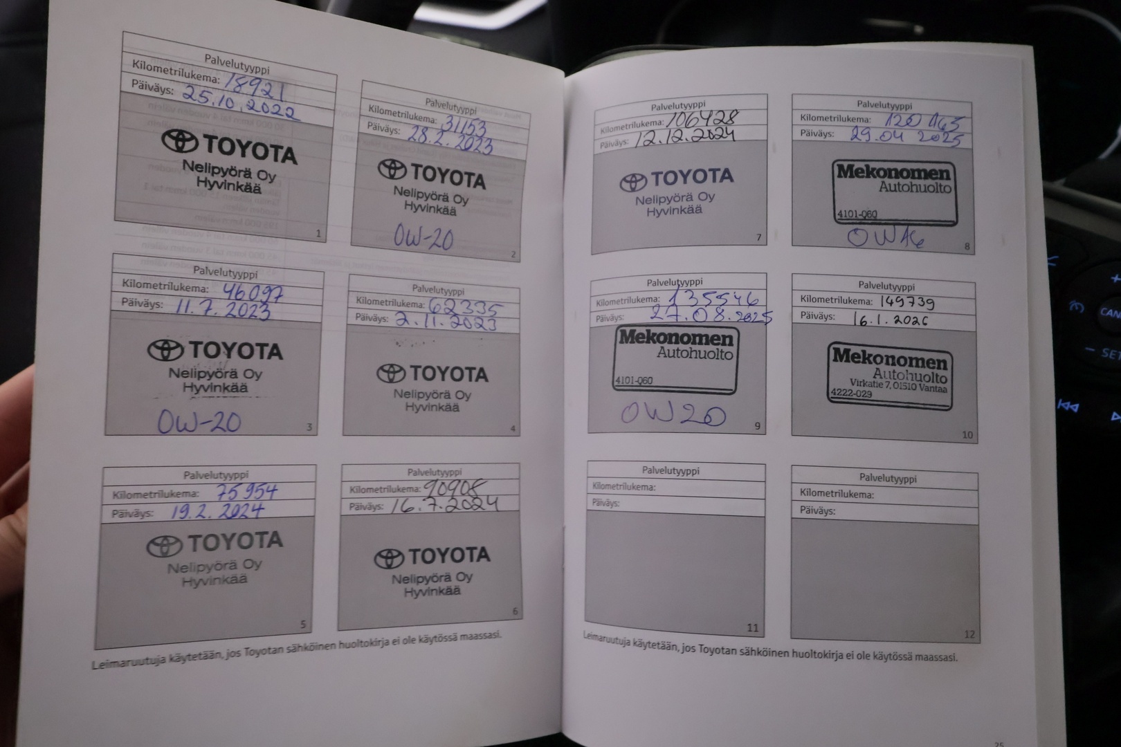 TOYOTA RAV4 24