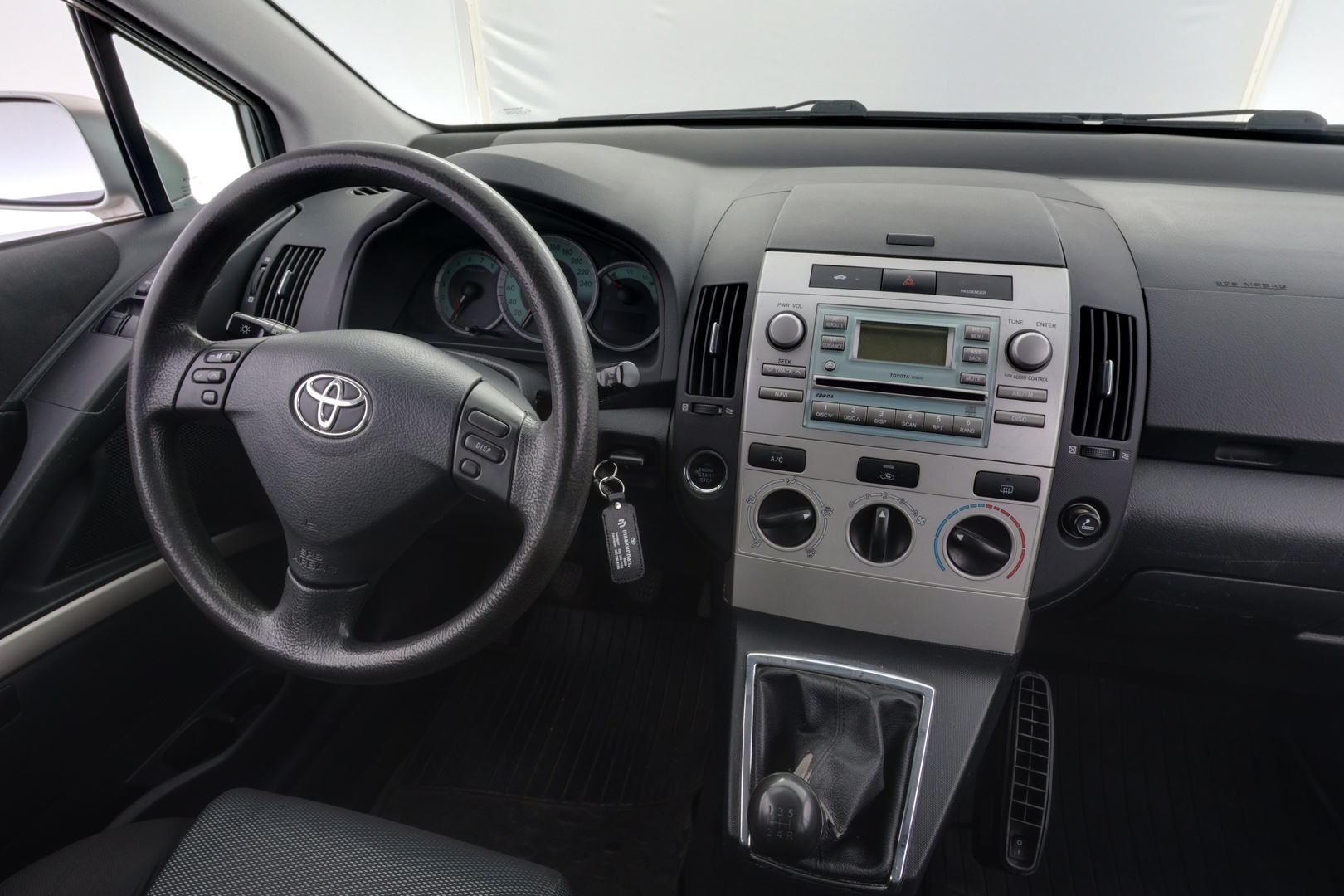 TOYOTA Corolla Verso 2005