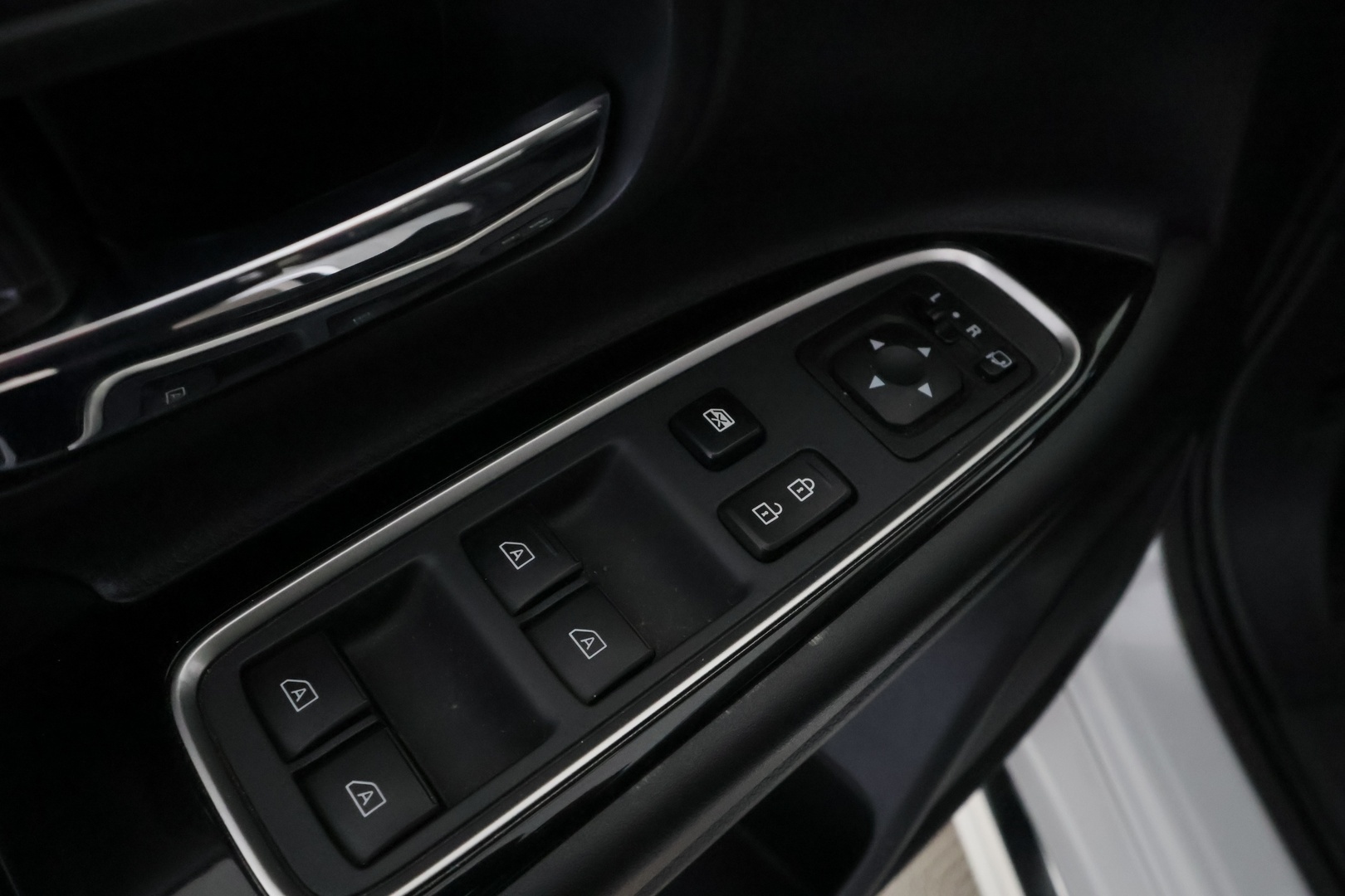 MITSUBISHI Outlander PHEV 2021