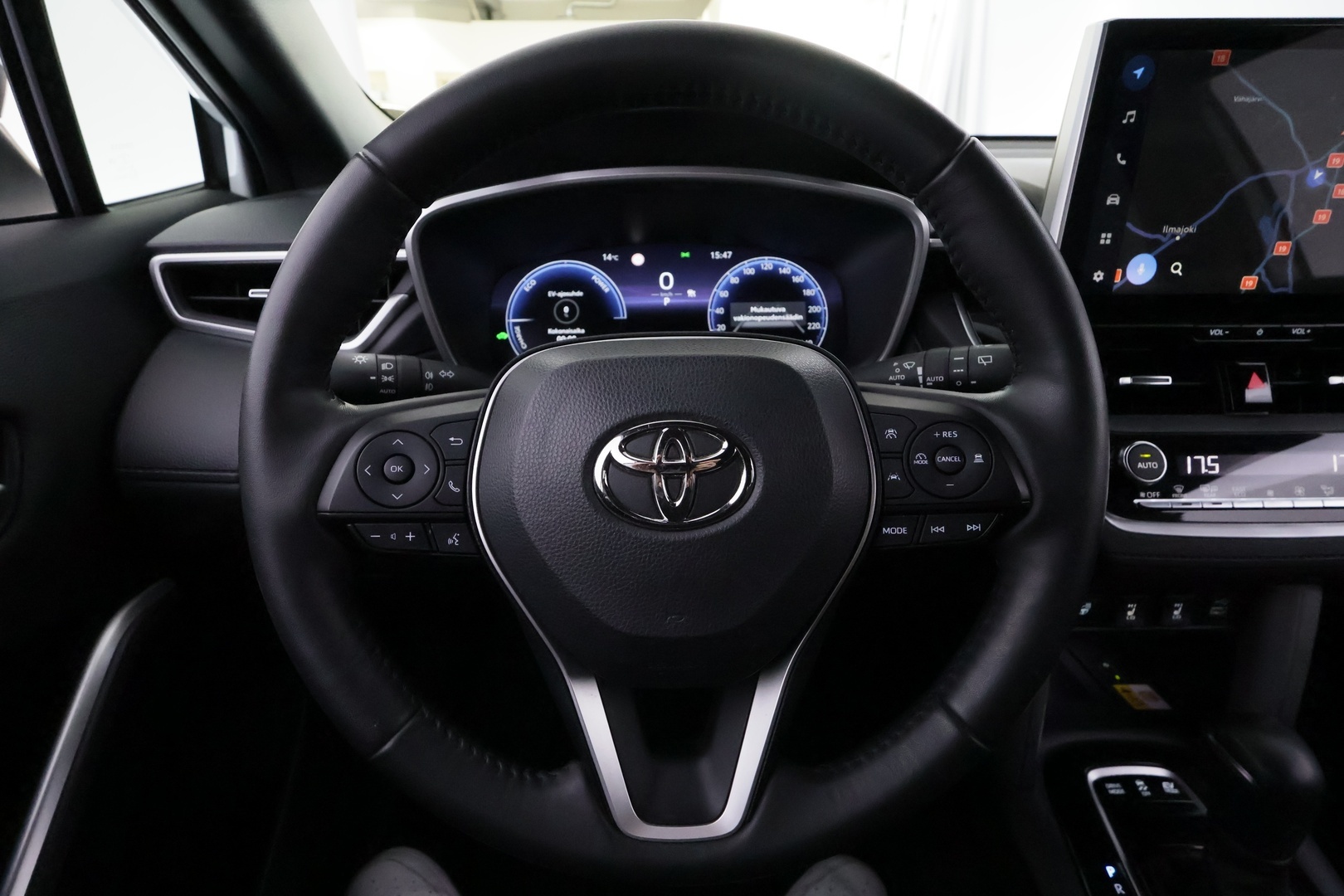 TOYOTA Corolla Cross 2024