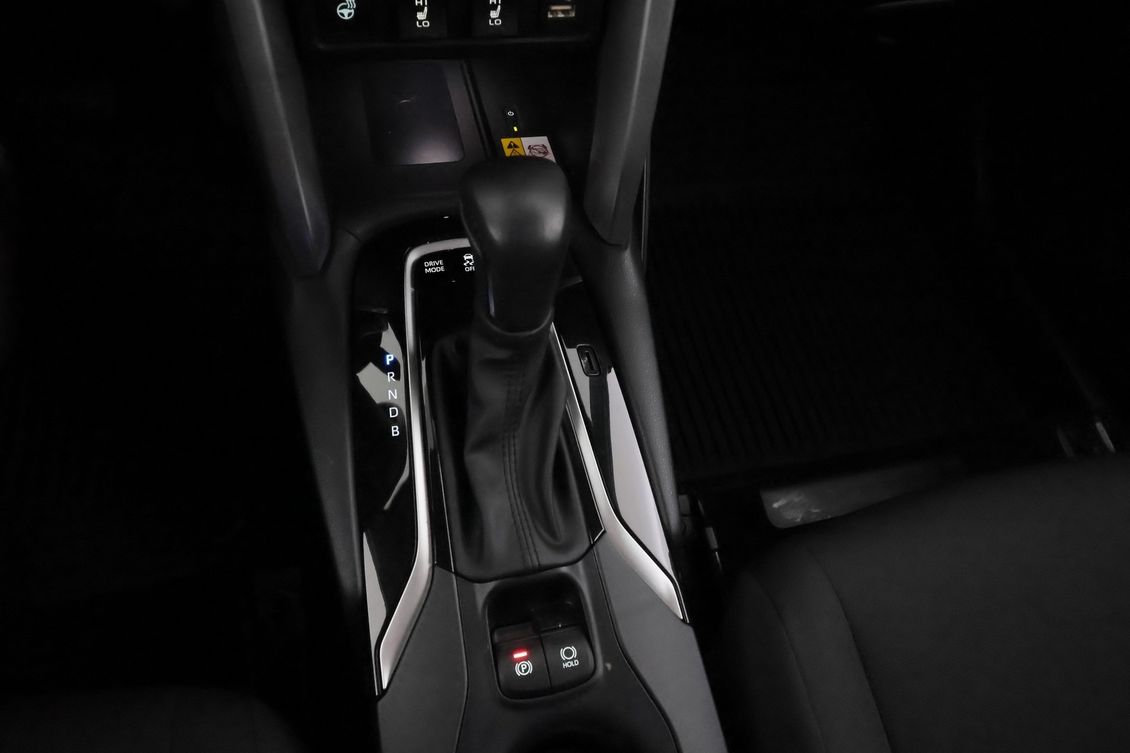 TOYOTA Corolla Cross 2024